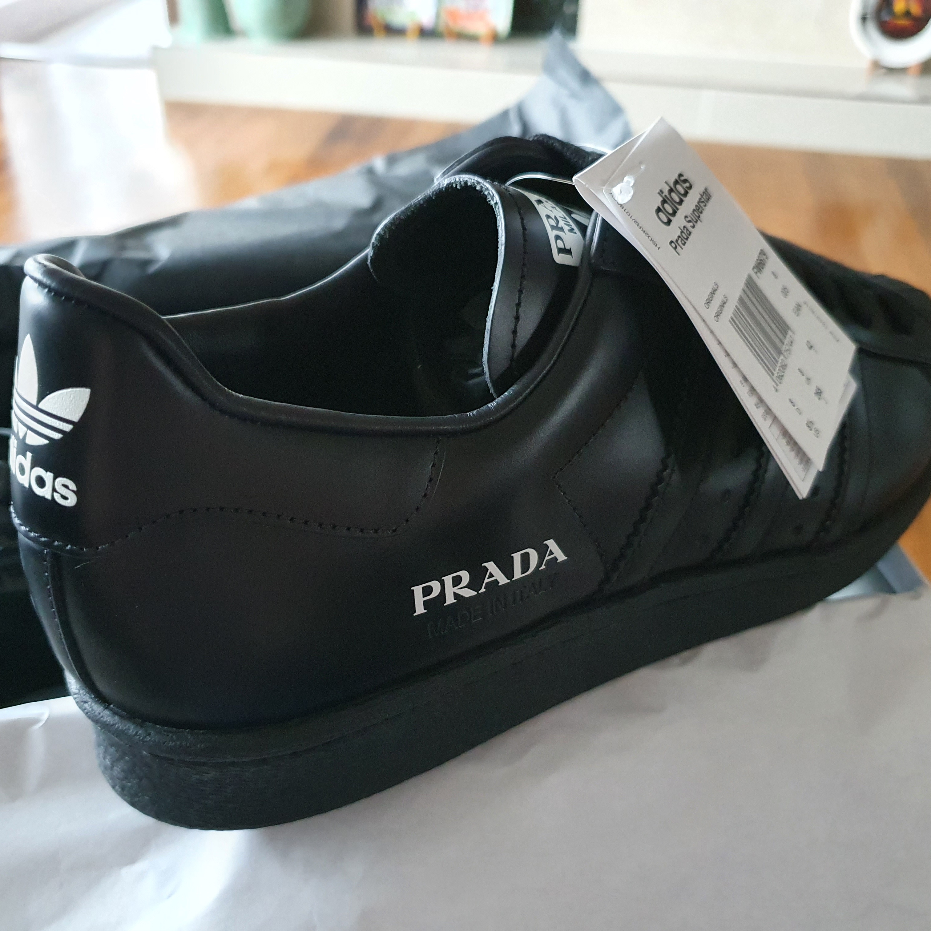 Adidas x Prada Superstar Black 착용 스타일