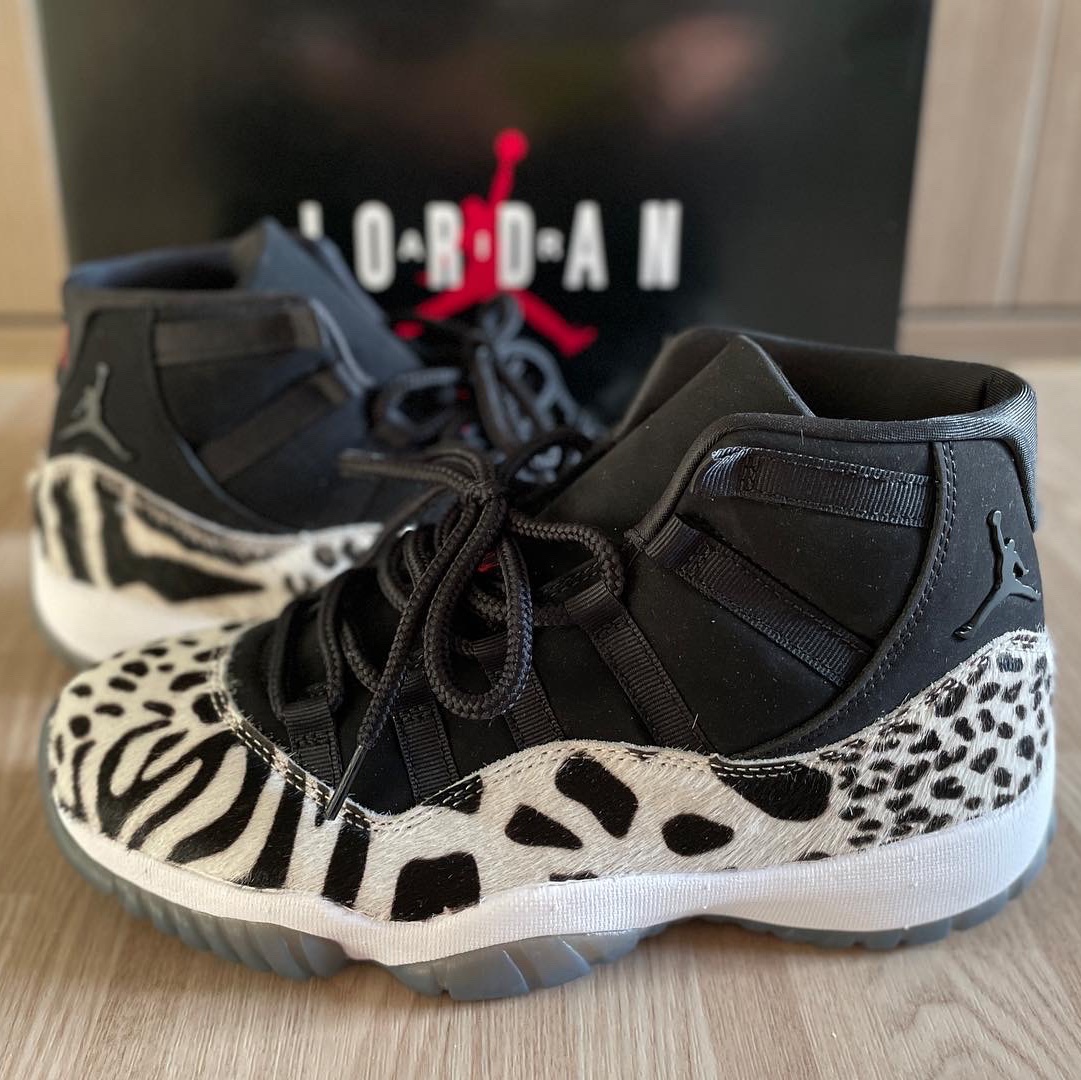 (W) Jordan 11 Retro Animal Instinct Black White 착용 스타일 - 1