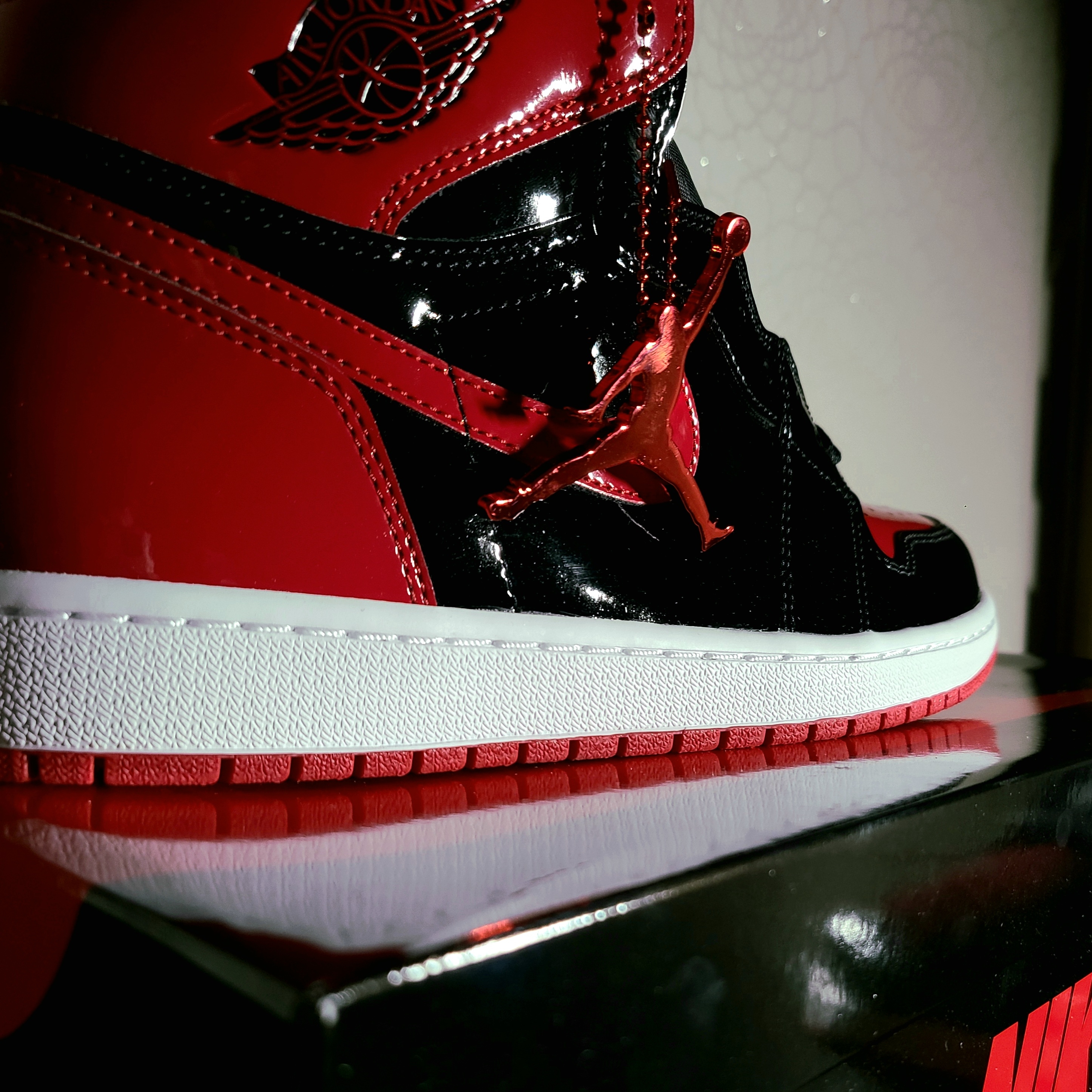 Jordan 1 Retro High OG Patent Bred 착용 스타일