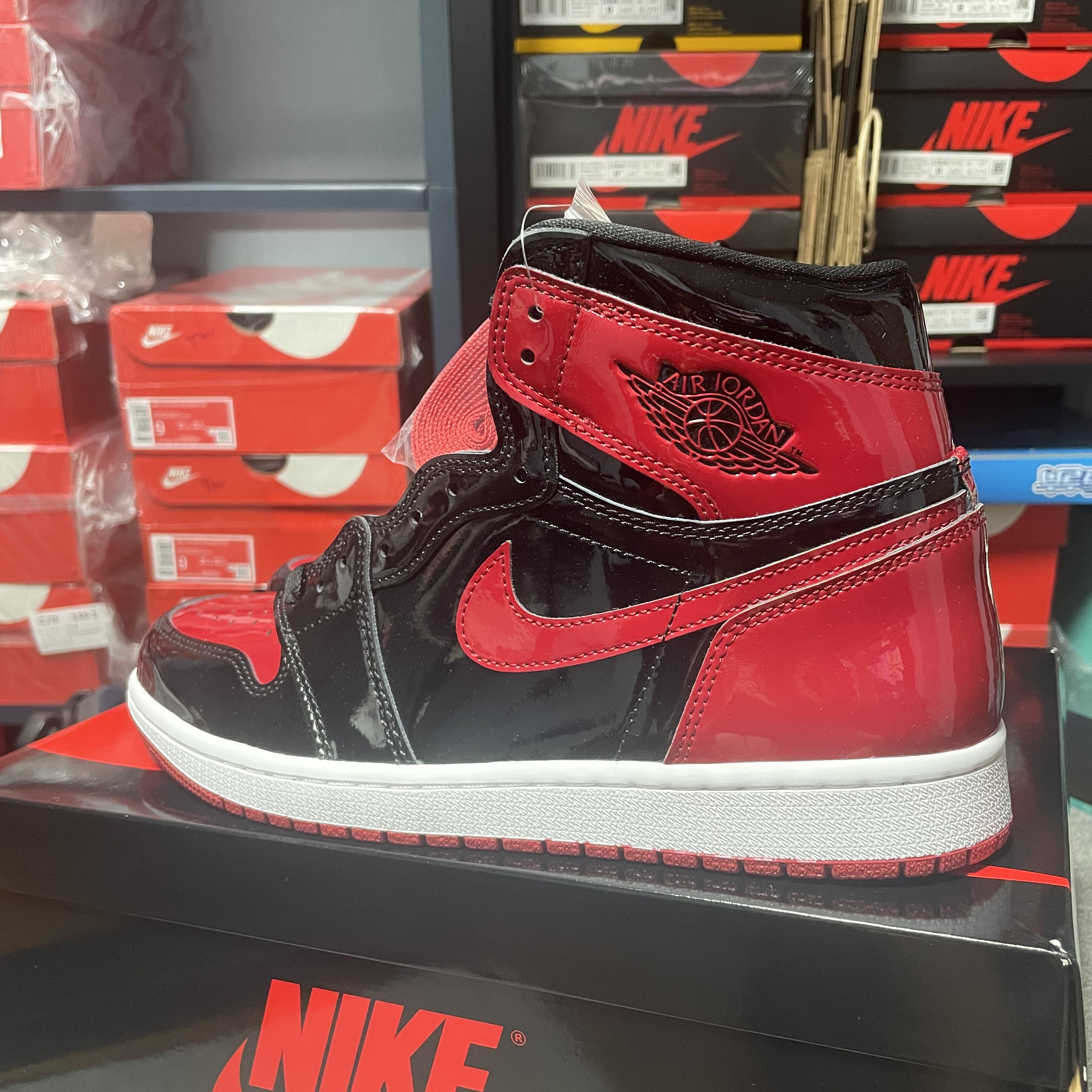 Jordan 1 Retro High OG Patent Bred 착용 스타일