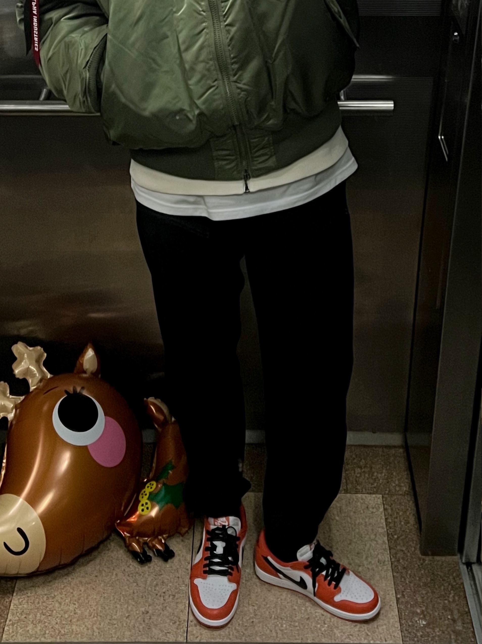 Jordan 1 Low OG Starfish 착용 스타일 - 1