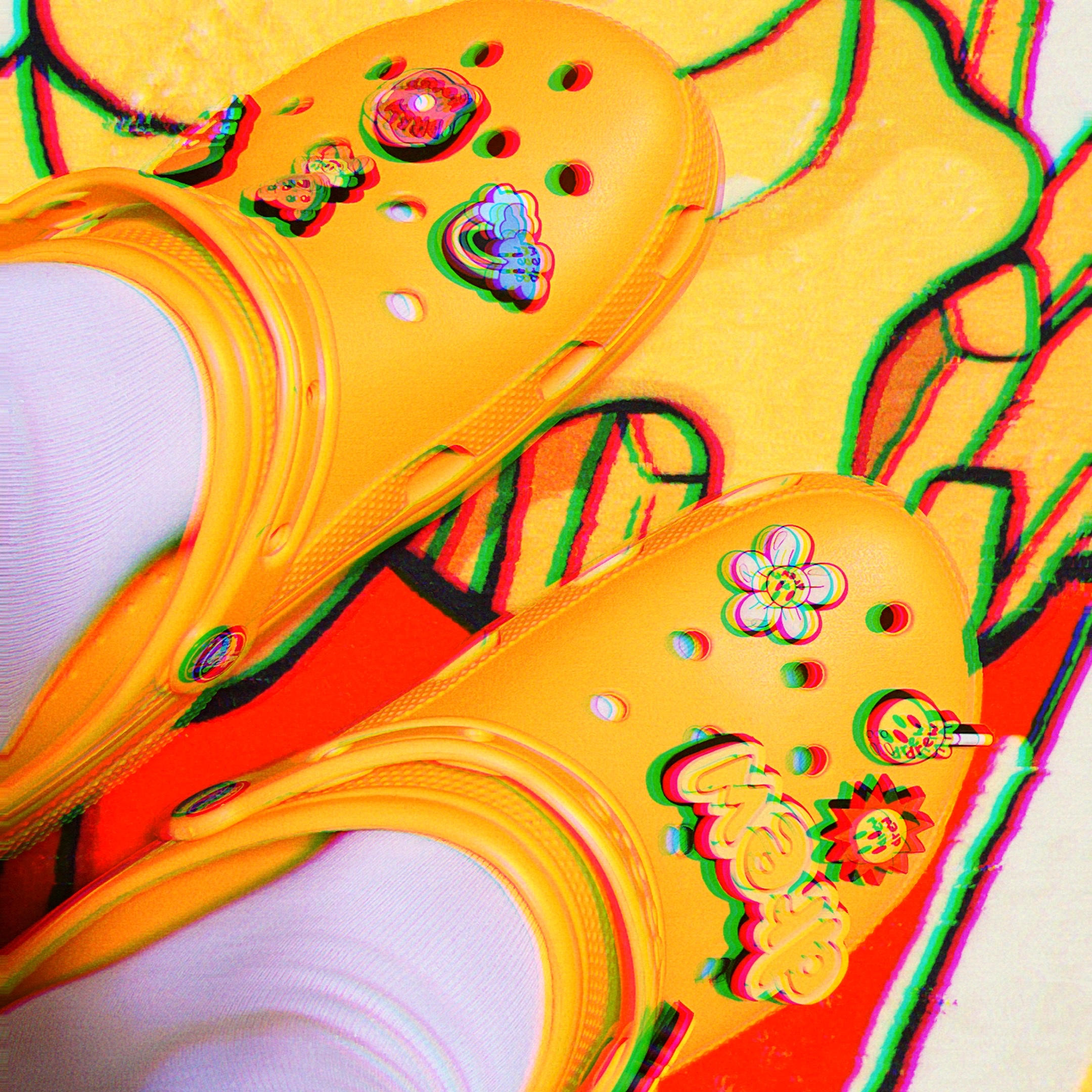 Crocs x Justin Bieber x Drew Classic Clog Canary 착용 스타일