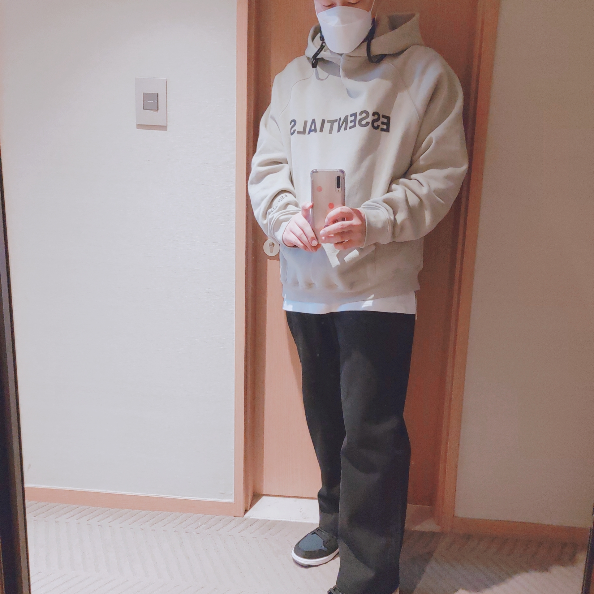 Jordan 1 Element Gore-Tex Particle Grey, Essentials 3D Silicon Applique Pullover Hoodie Buttercream 2020 착용 스타일