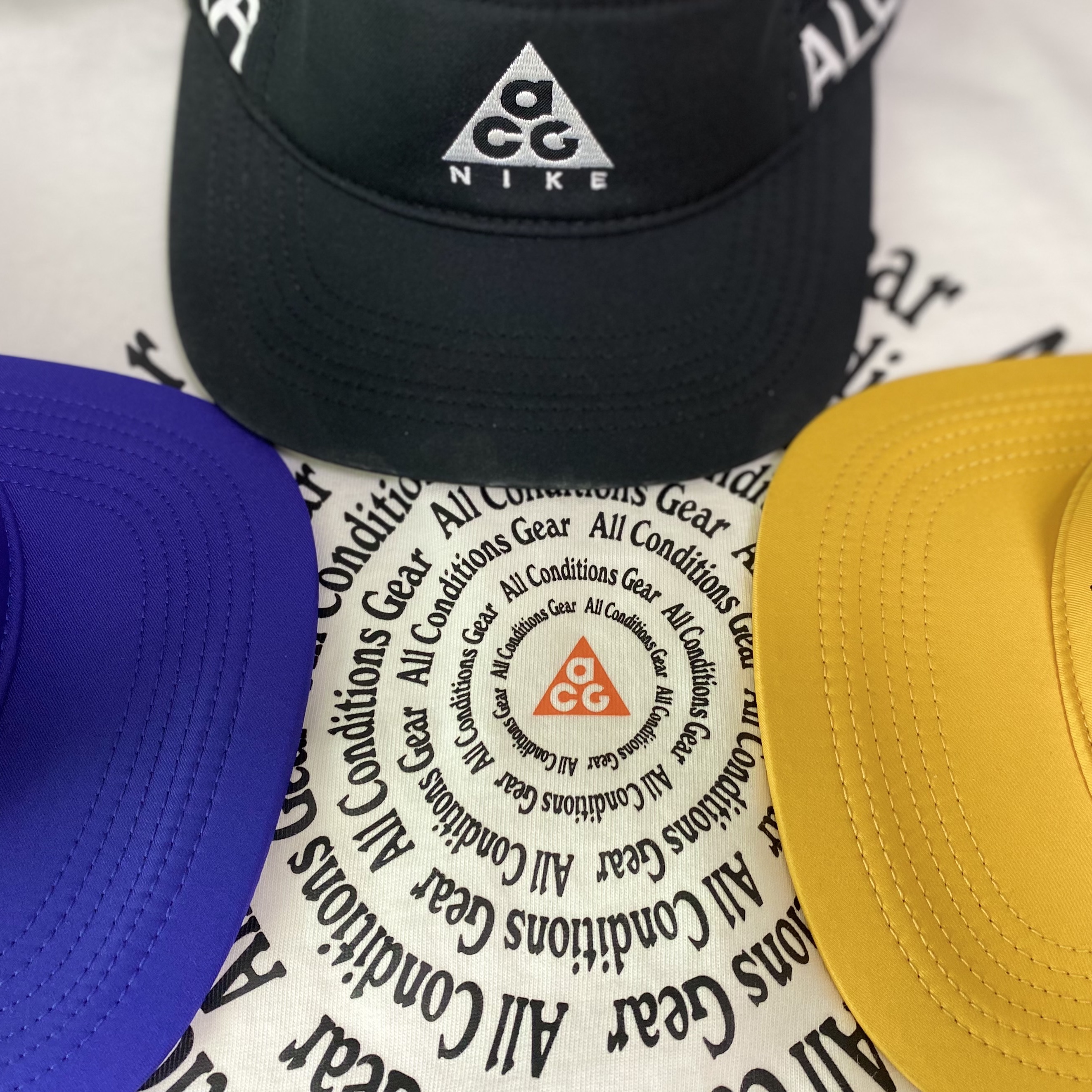Nike ACG Vortex T-Shirt Summit White - Asia, Nike ACG AW84 Cap Fusion Violet Black 착용 스타일 - 3
