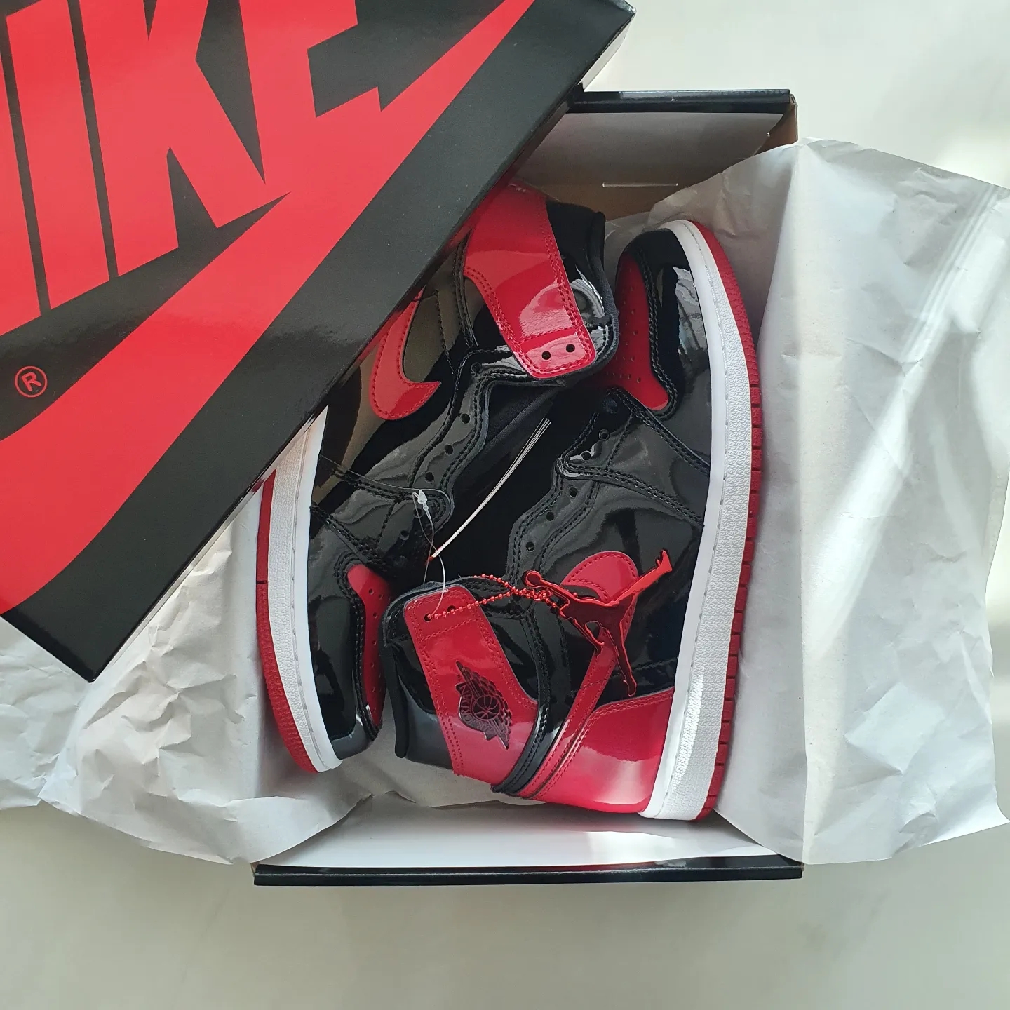 Jordan 1 Retro High OG Patent Bred 착용 스타일 - 2