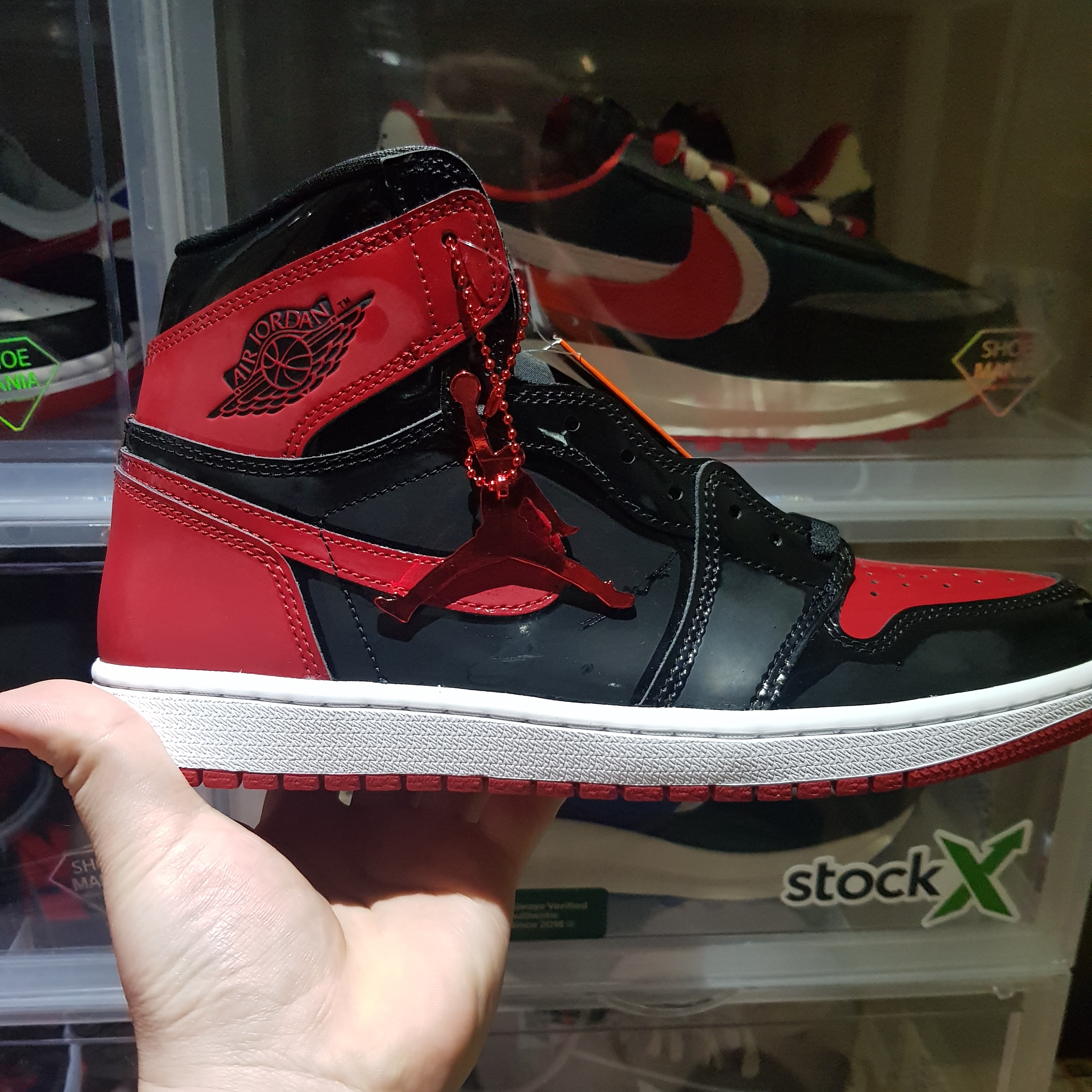 Jordan 1 Retro High OG Patent Bred 착용 스타일 - 2