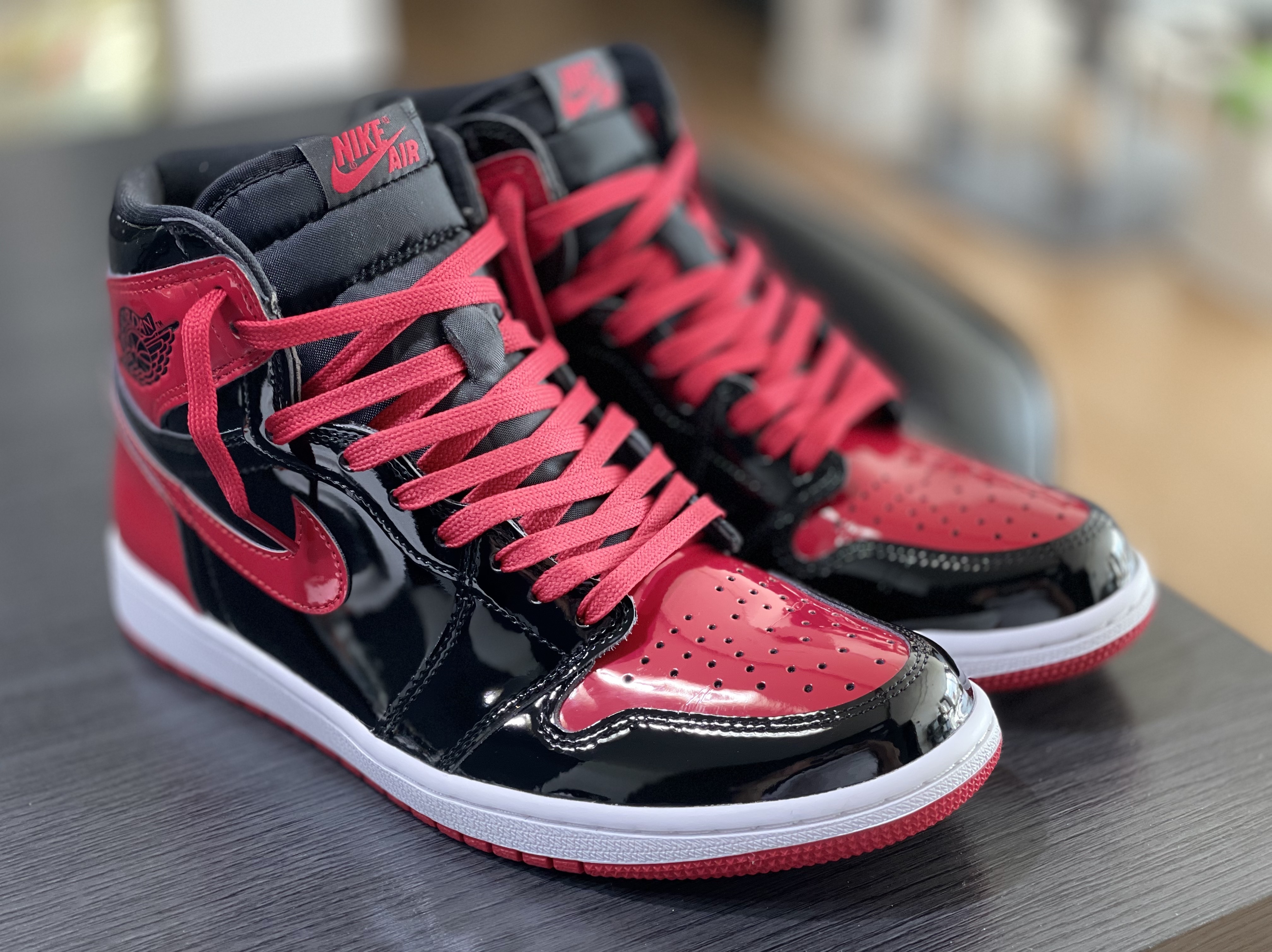 Jordan 1 Retro High OG Patent Bred 착용 스타일