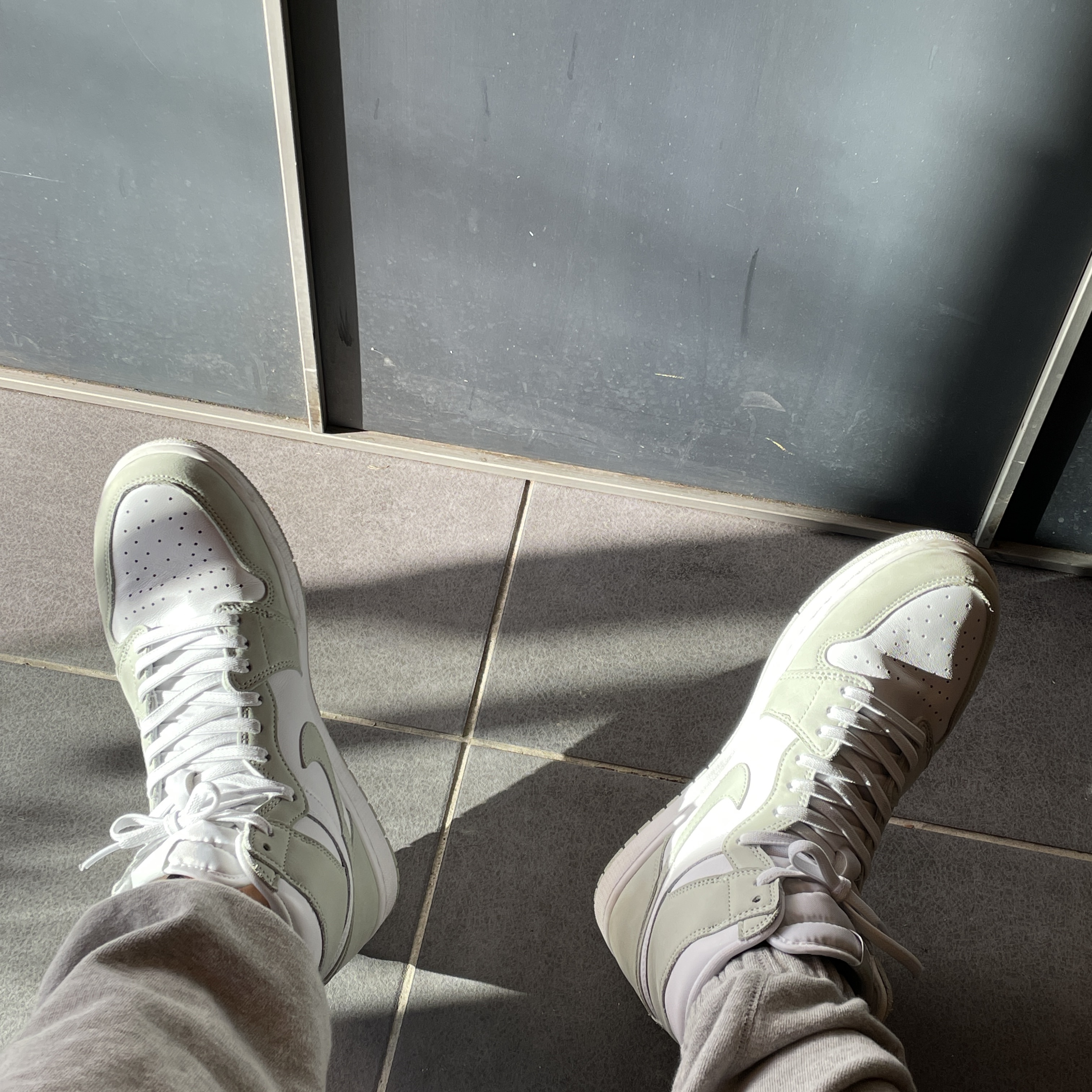 (W) Jordan 1 Retro High OG Seafoam 착용 스타일
