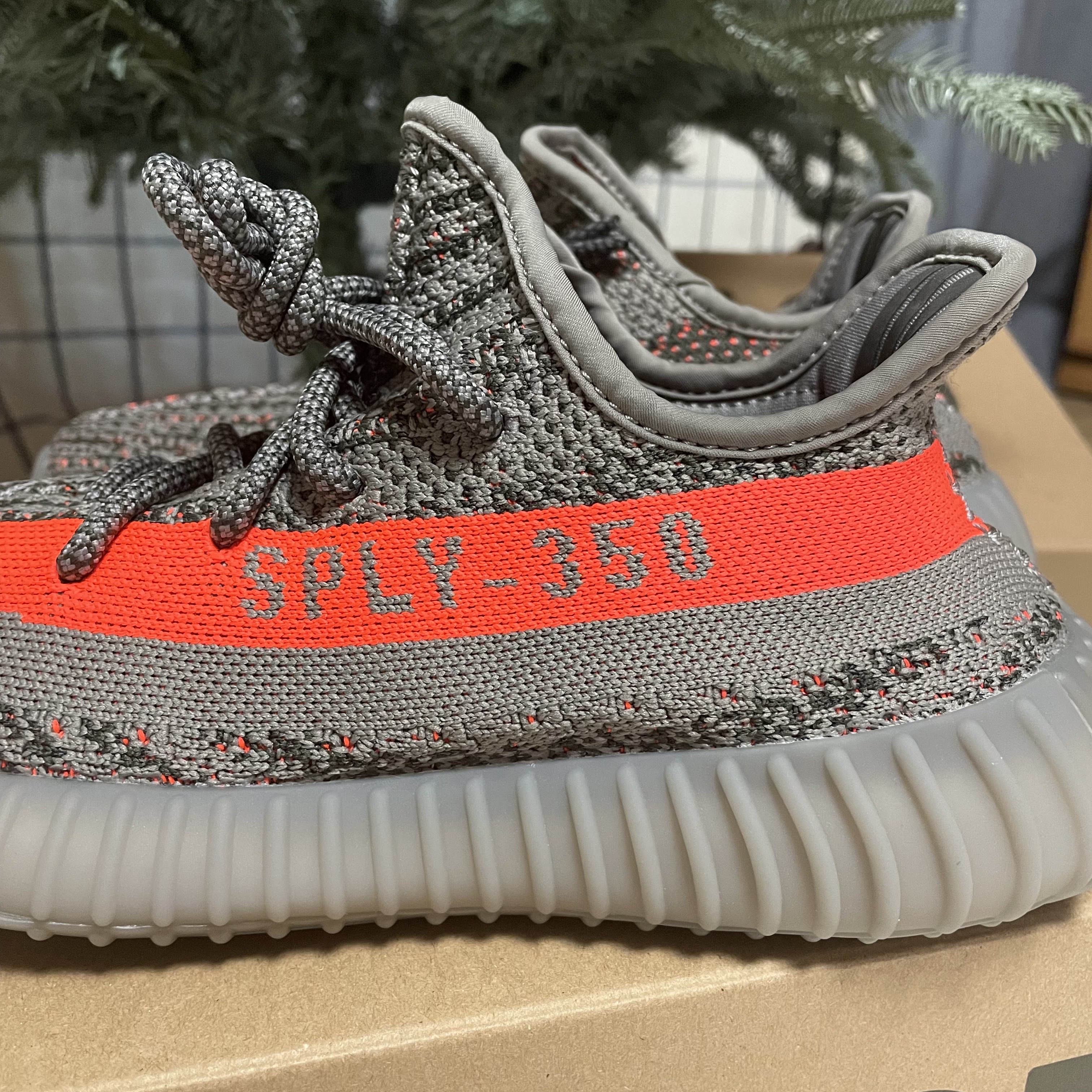 Adidas Yeezy Boost 350 V2 Beluga - Reflective, Adidas Yeezy Boost 350 V2 MX Rock 착용 스타일 - 3