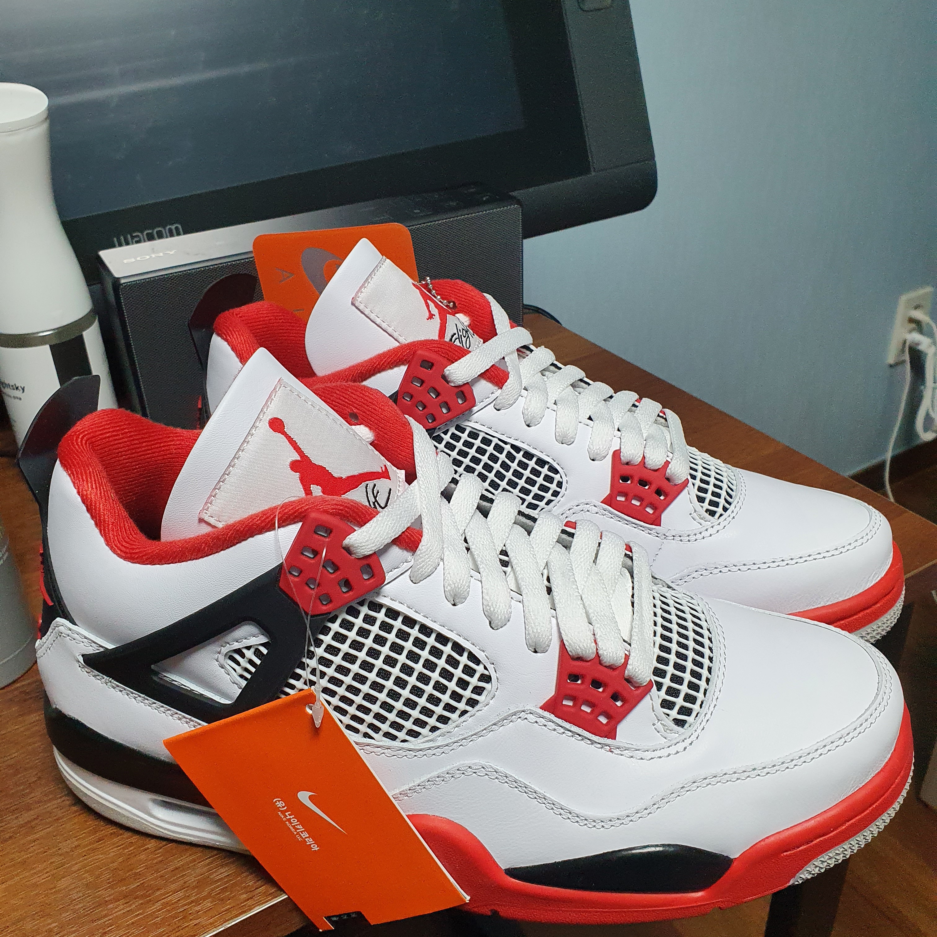 Jordan 4 Retro OG Fire Red 2020 착용 스타일