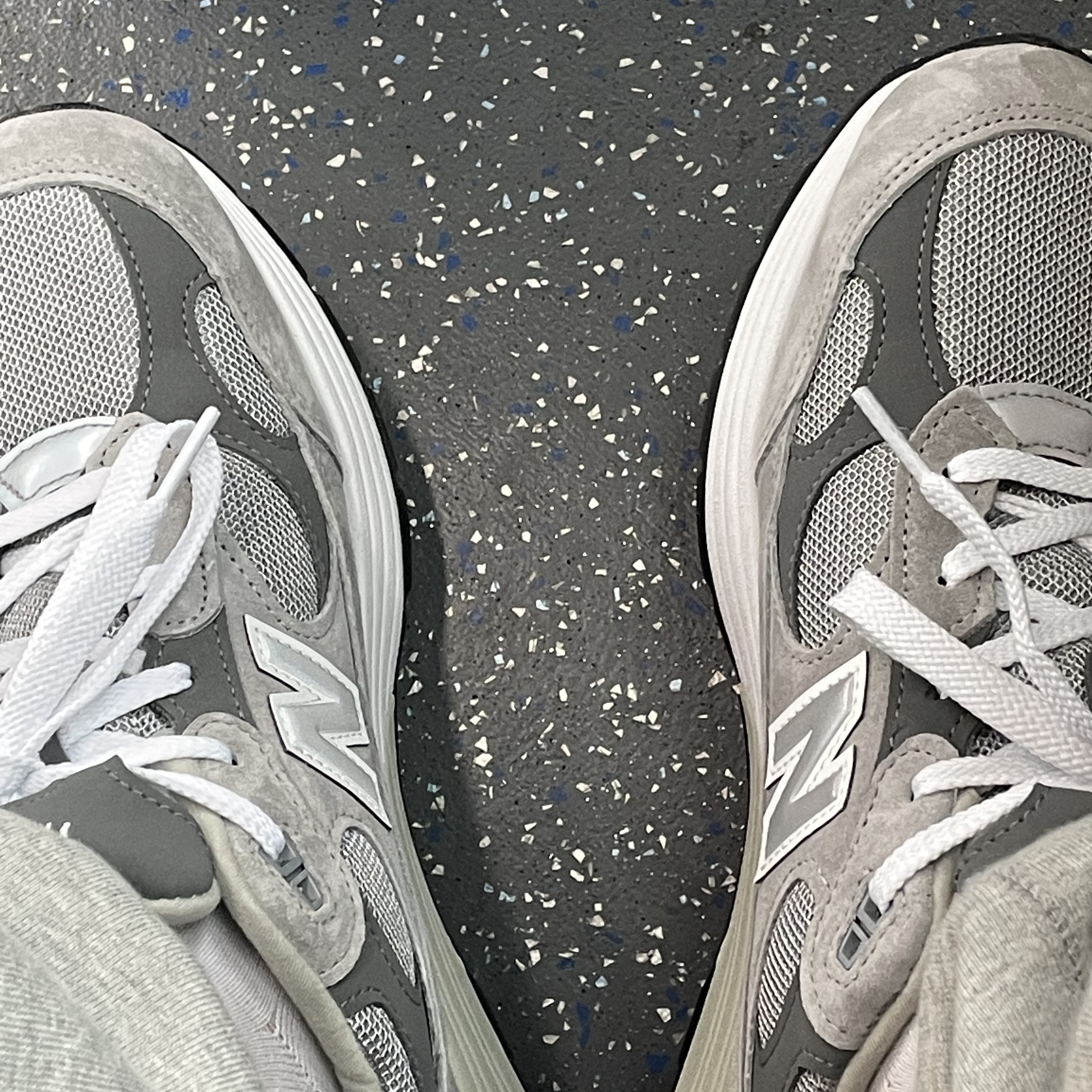 New Balance 992 Made in USA Grey - D Standard 착용 스타일