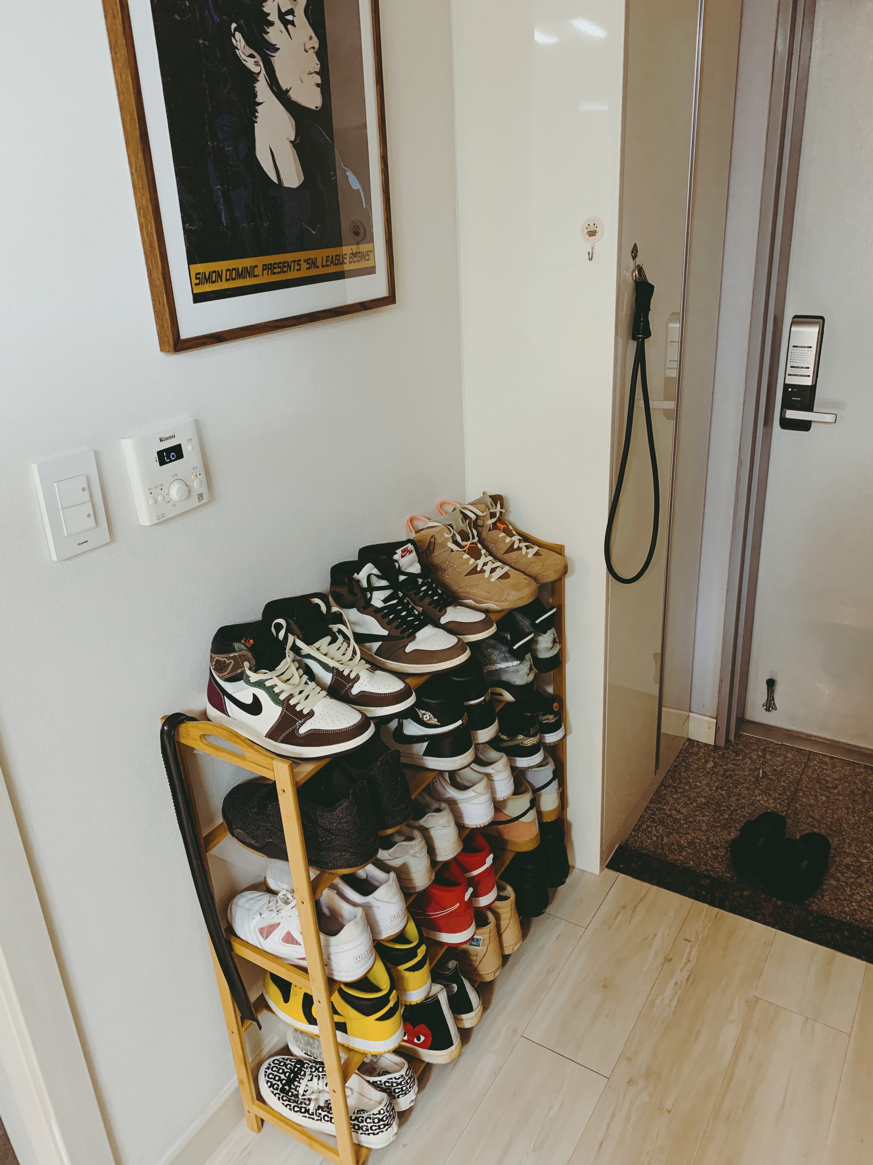 Jordan 1 Retro High OG Craft, Jordan 6 x Travis Scott Retro SP British Khaki 착용 스타일