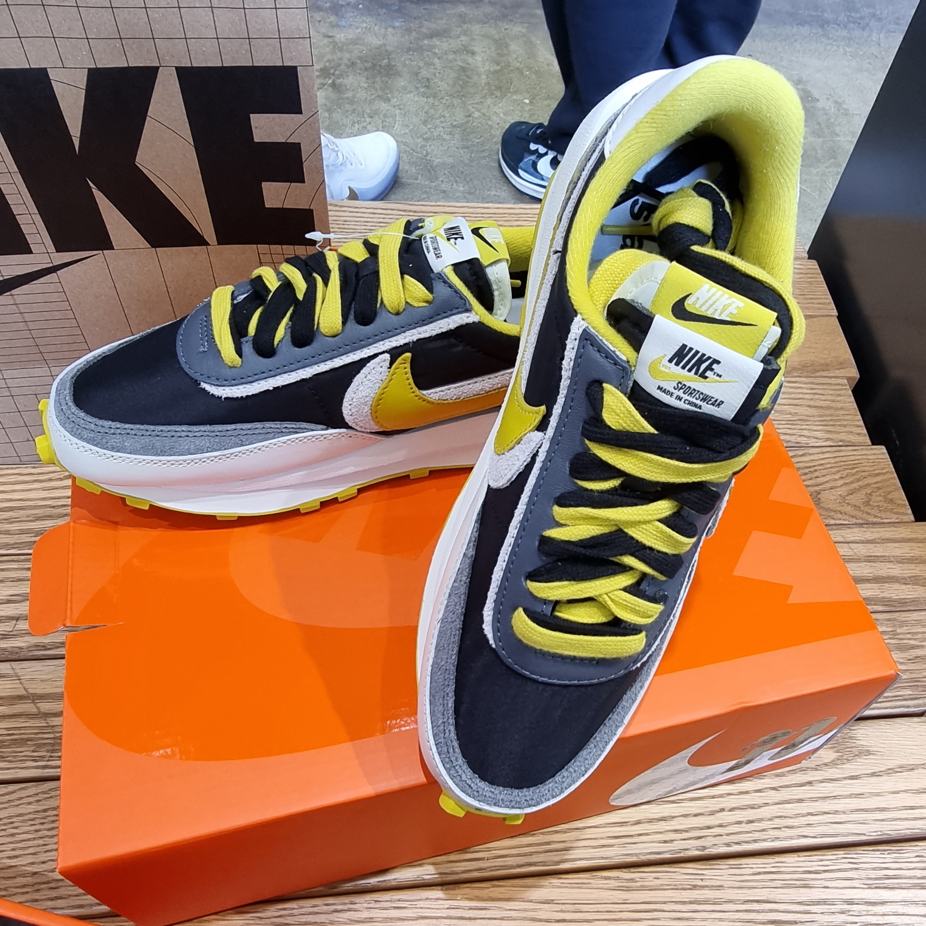 Nike x Sacai x Undercover LDWaffle Black Bright Citron 착용 스타일