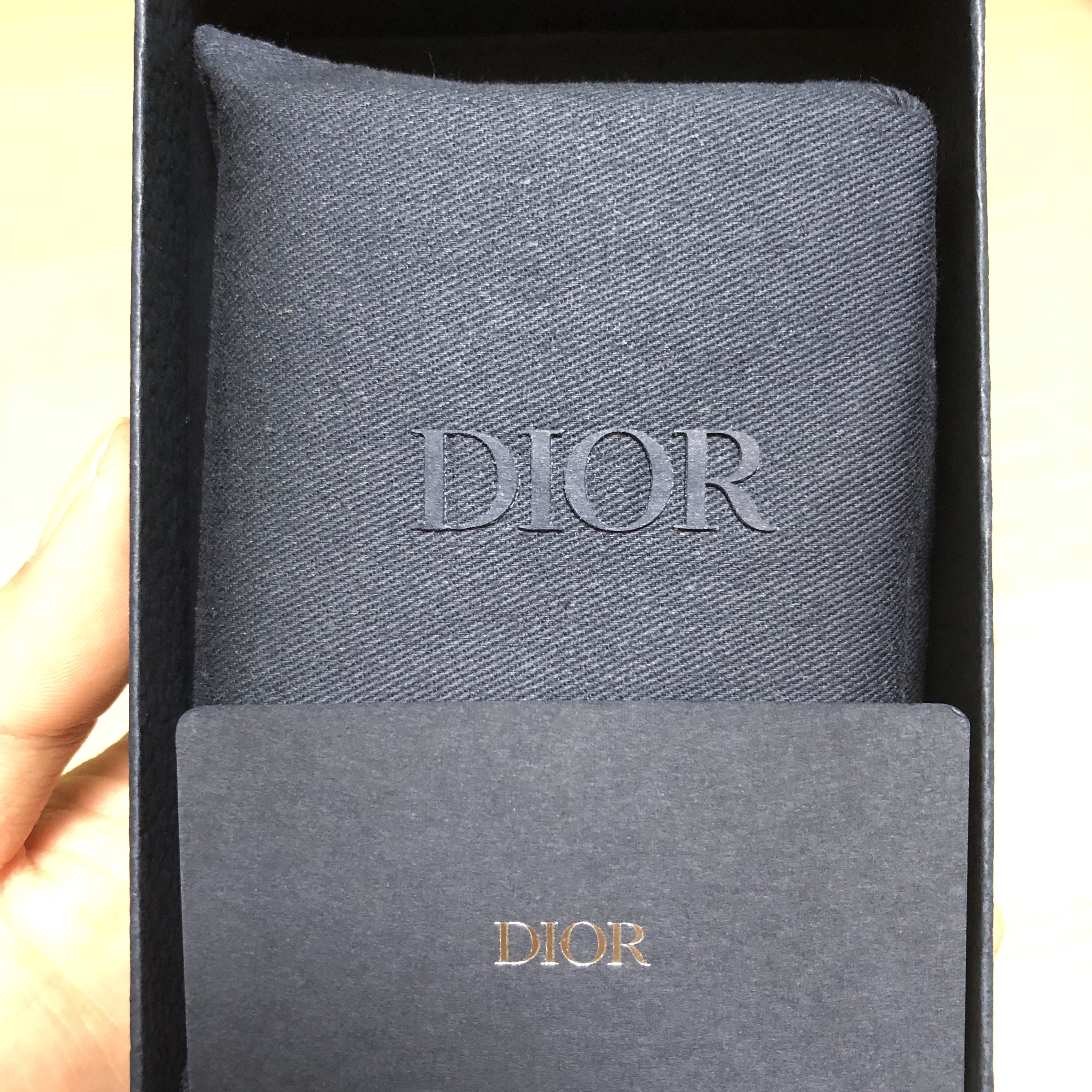Dior Bi-Fold Card Holder Black Dior Oblique Jacquard 착용 스타일 - 4