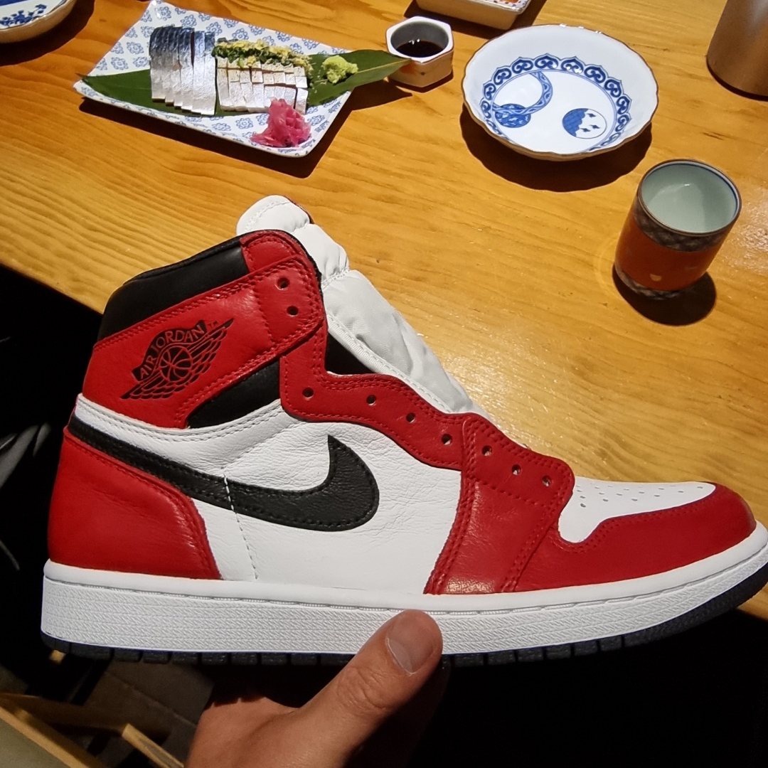 Jordan 1 Retro High OG Light Fusion Red 착용 스타일 - 2