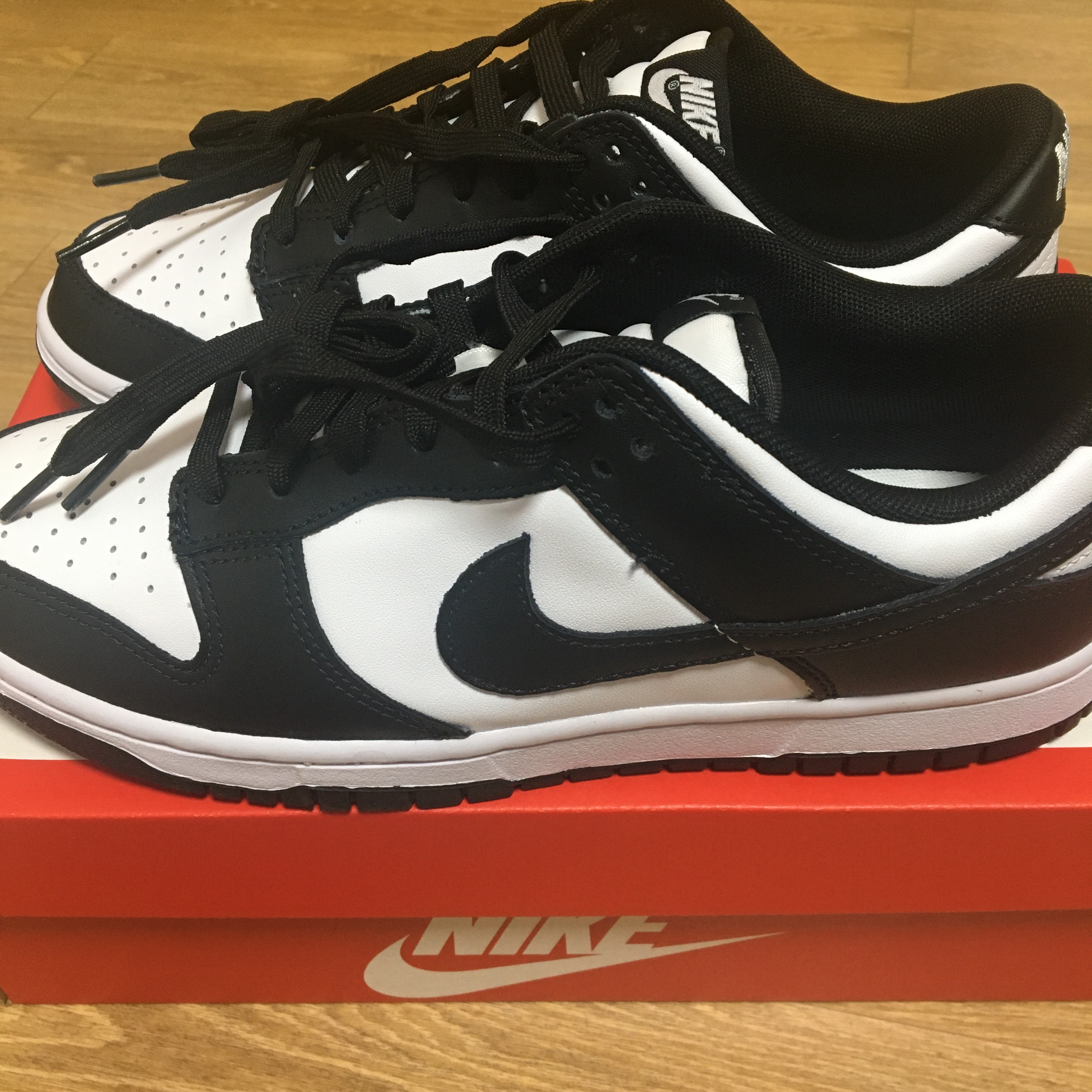 Nike Dunk Low Retro Black 착용 스타일 - 2