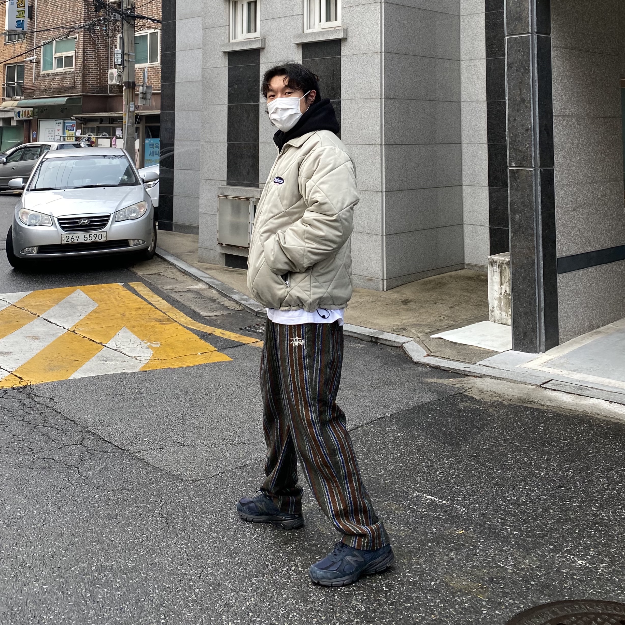 Palace Collared Puffa Stone - 21FW, New Balance x JJJJound 990v4 Navy 착용 스타일 - 1