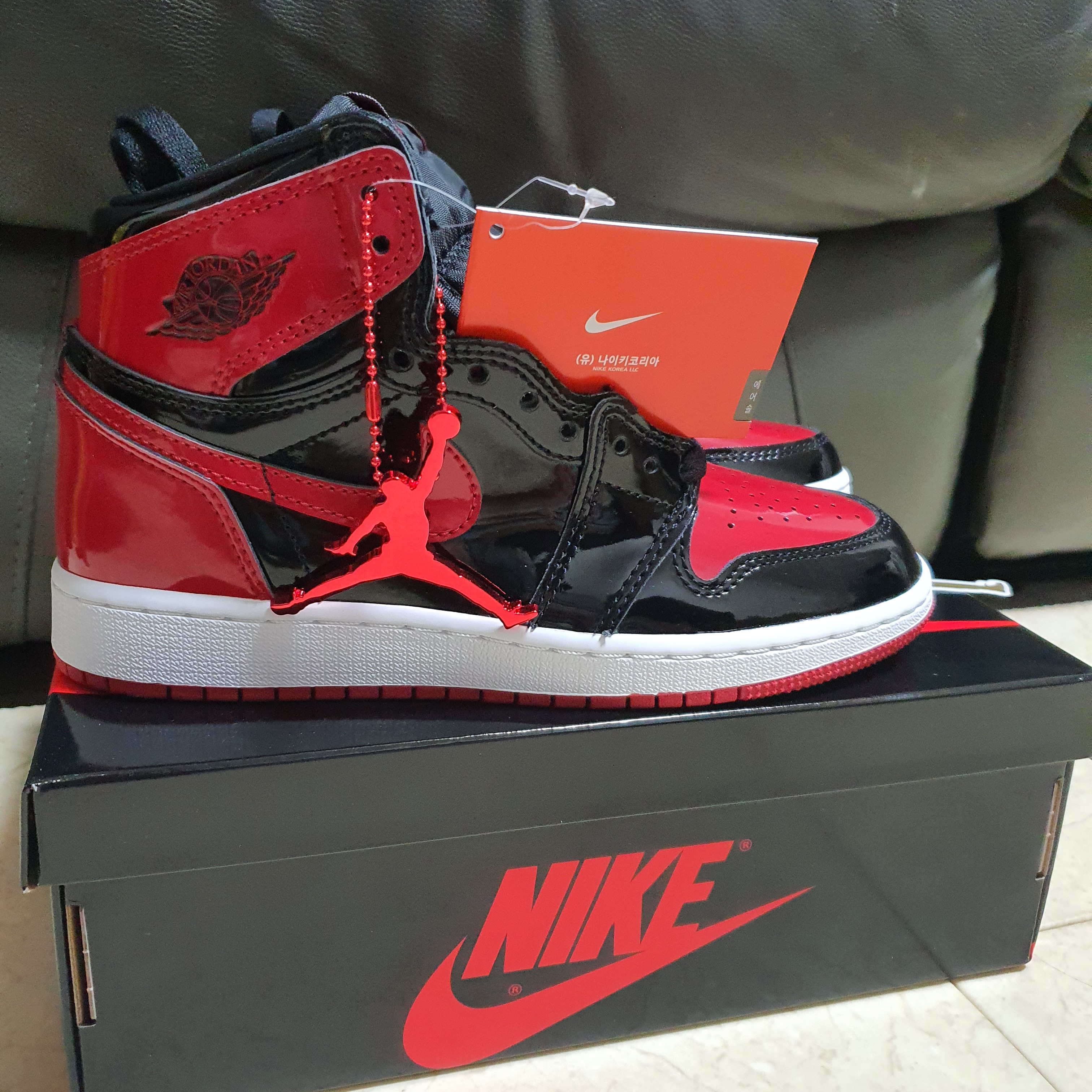 (GS) Jordan 1 Retro High OG Patent Bred 착용 스타일 - 1