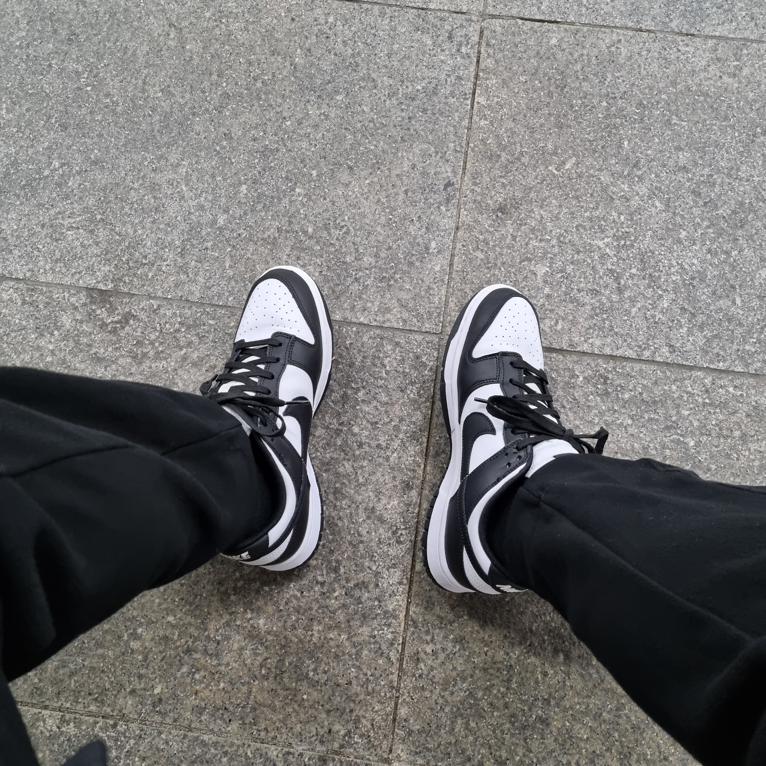 Nike Dunk Low Retro Black 착용 스타일