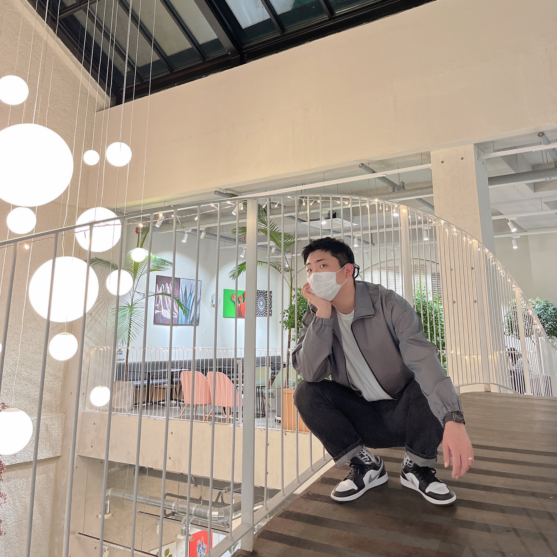 Jordan 1 Low Black Particle Grey 착용 스타일