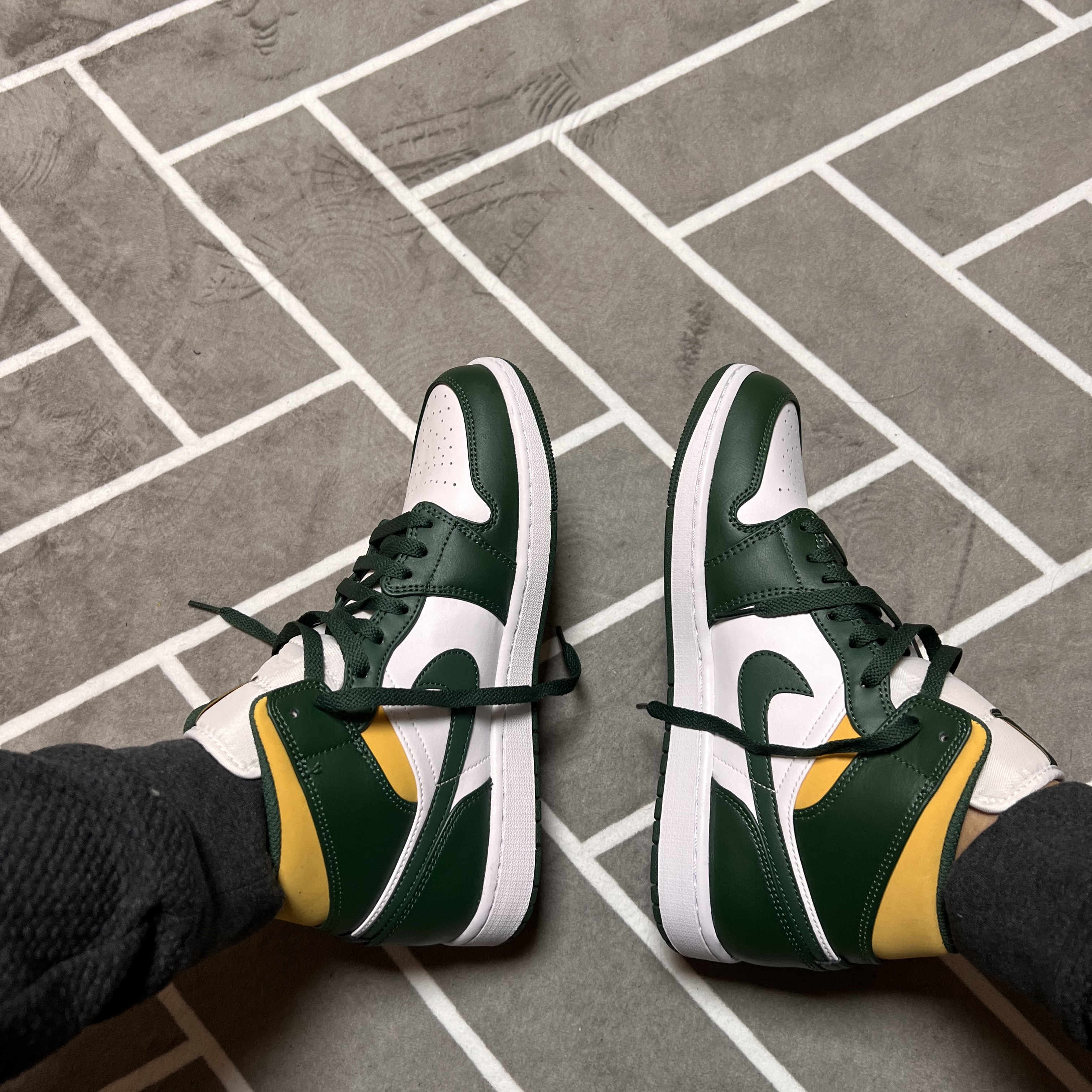 Jordan 1 Mid Sonics 2021 착용 스타일 - 2