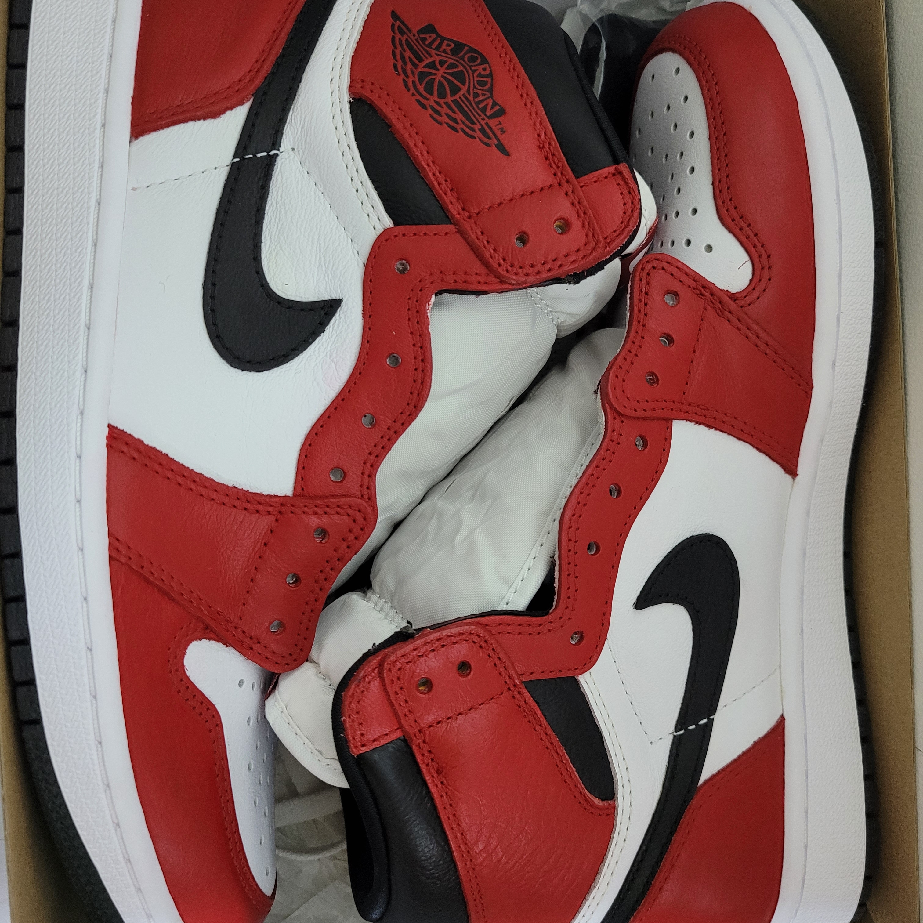 Jordan 1 Retro High OG Light Fusion Red 착용 스타일 - 3