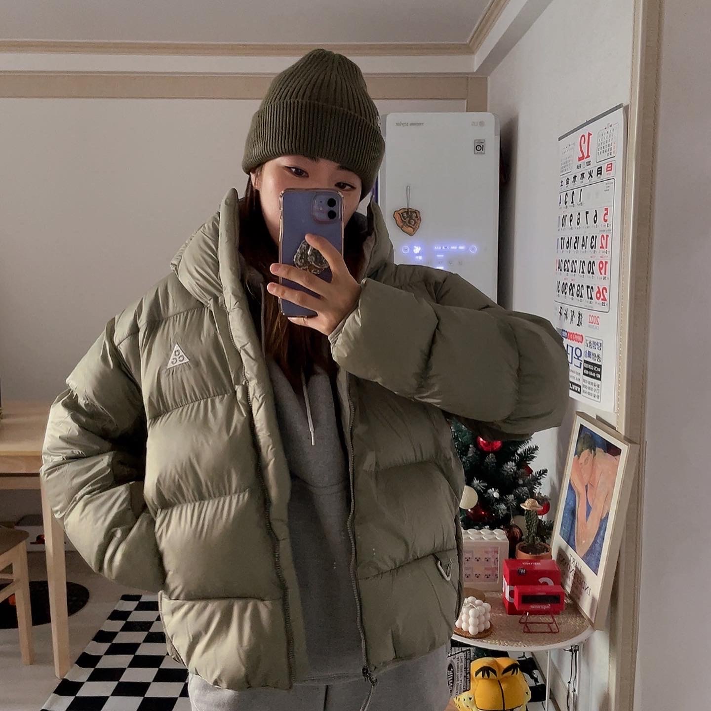 Nike ACG Therma-Fit ADV Lunar Lake Puffer Jacket Light Army - Asia, Nike NRG ACG Cuffed Beanie Medium Olive 착용 스타일 - 3