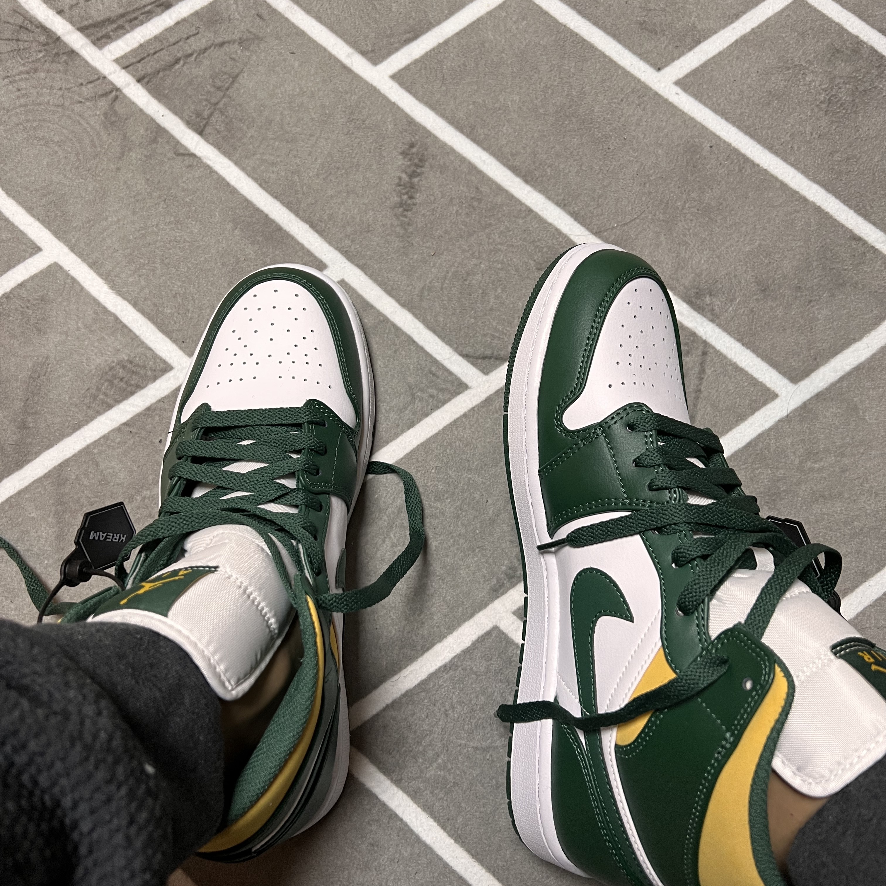 Jordan 1 Mid Sonics 2021 착용 스타일 - 3