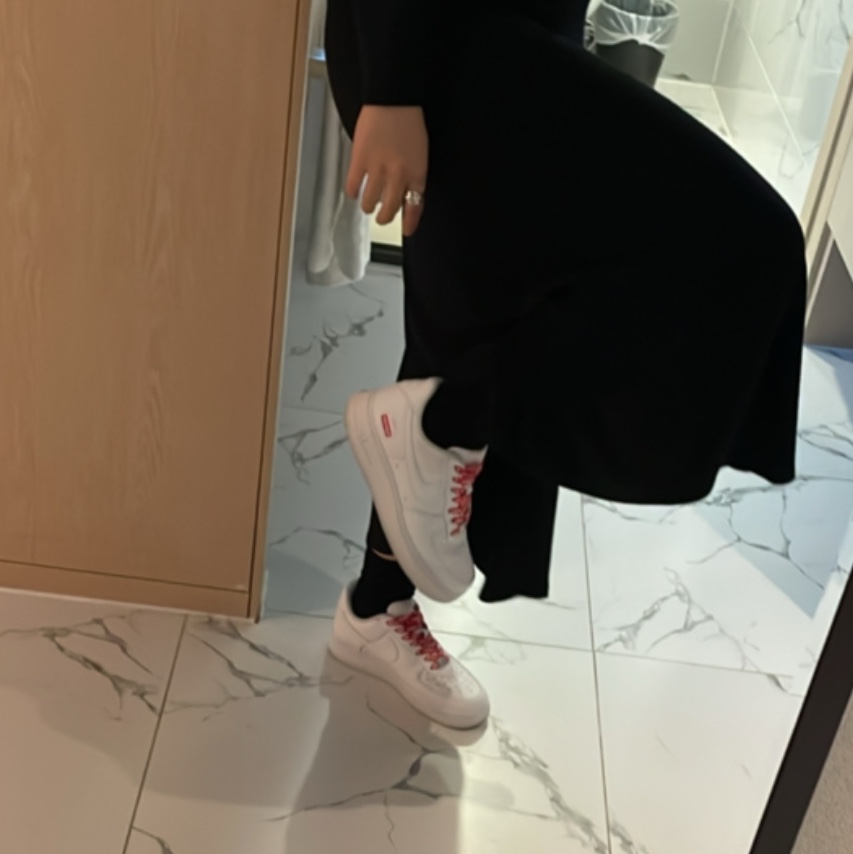 Nike x Supreme Air Force 1 Low White 착용 스타일 - 1