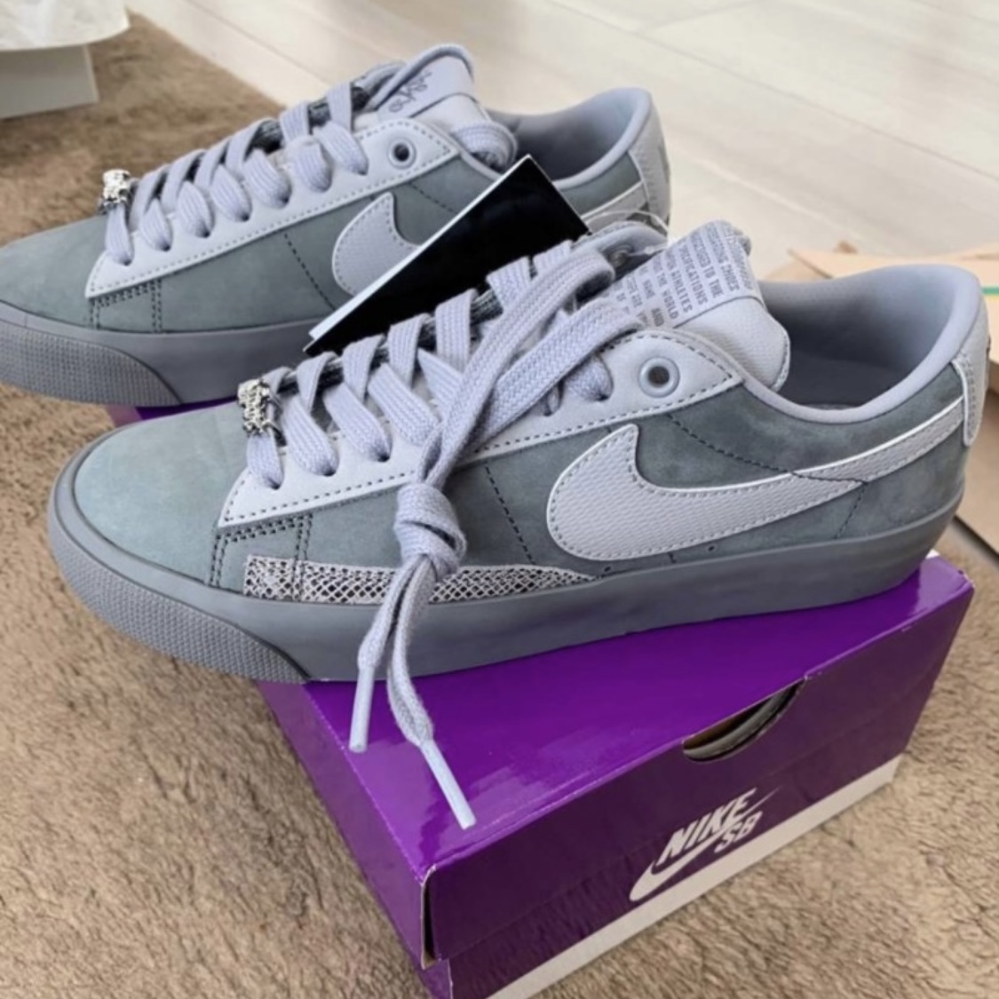 Nike x FPAR SB Blazer Low QS Cool Grey 착용 스타일