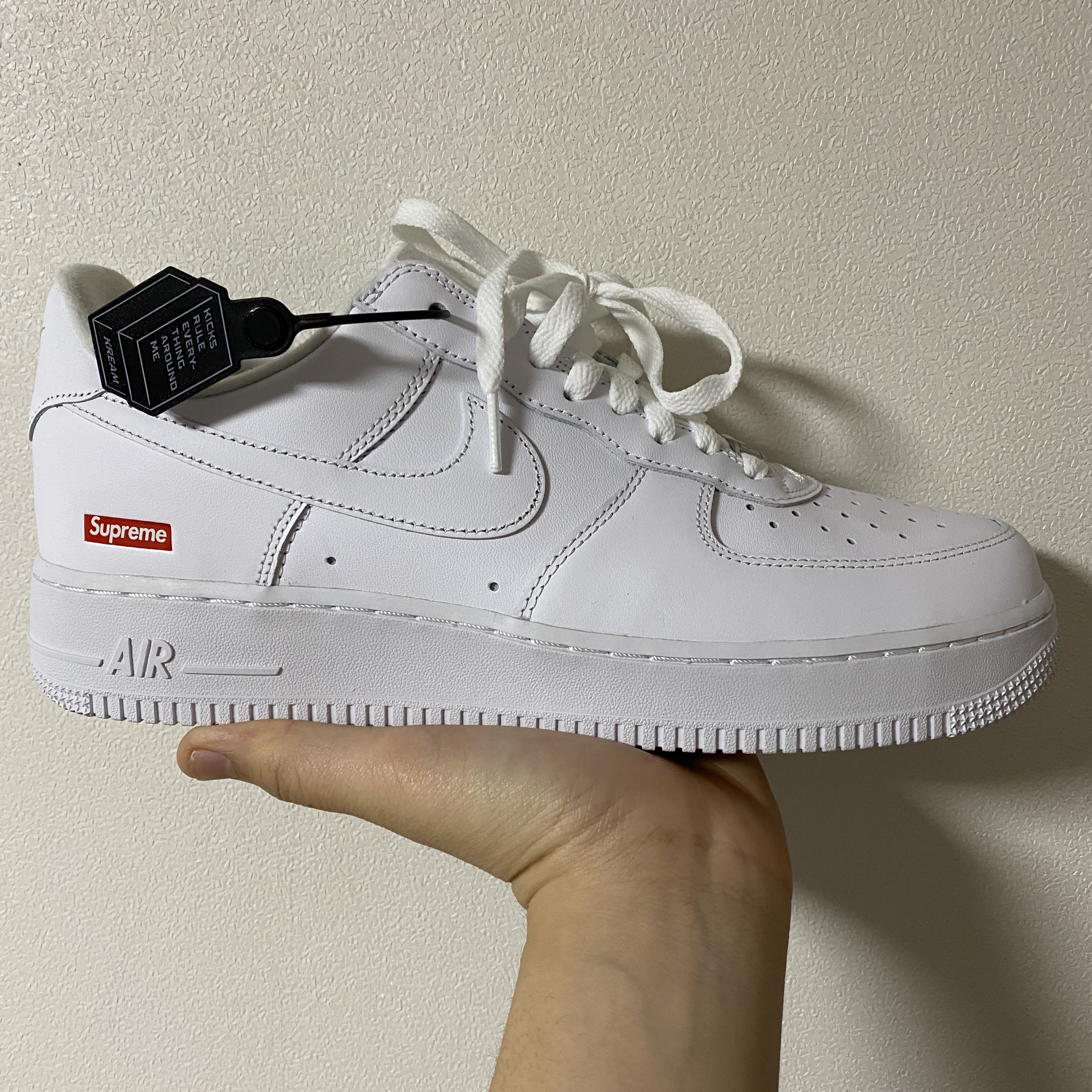Nike x Supreme Air Force 1 Low White 착용 스타일 - 2