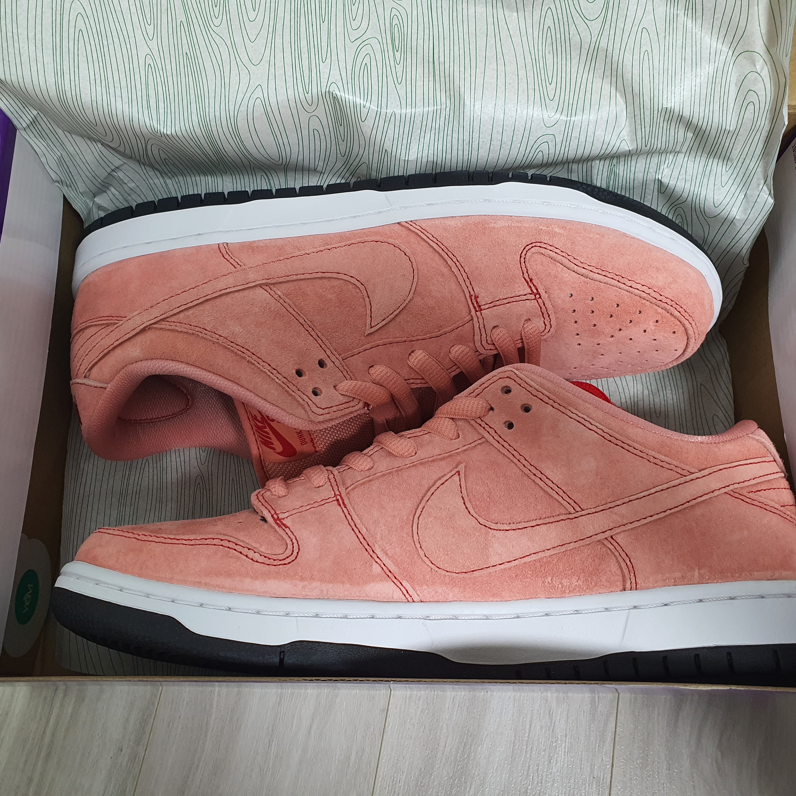 Nike SB Dunk Low Pro Pink Pig 착용 스타일 - 1