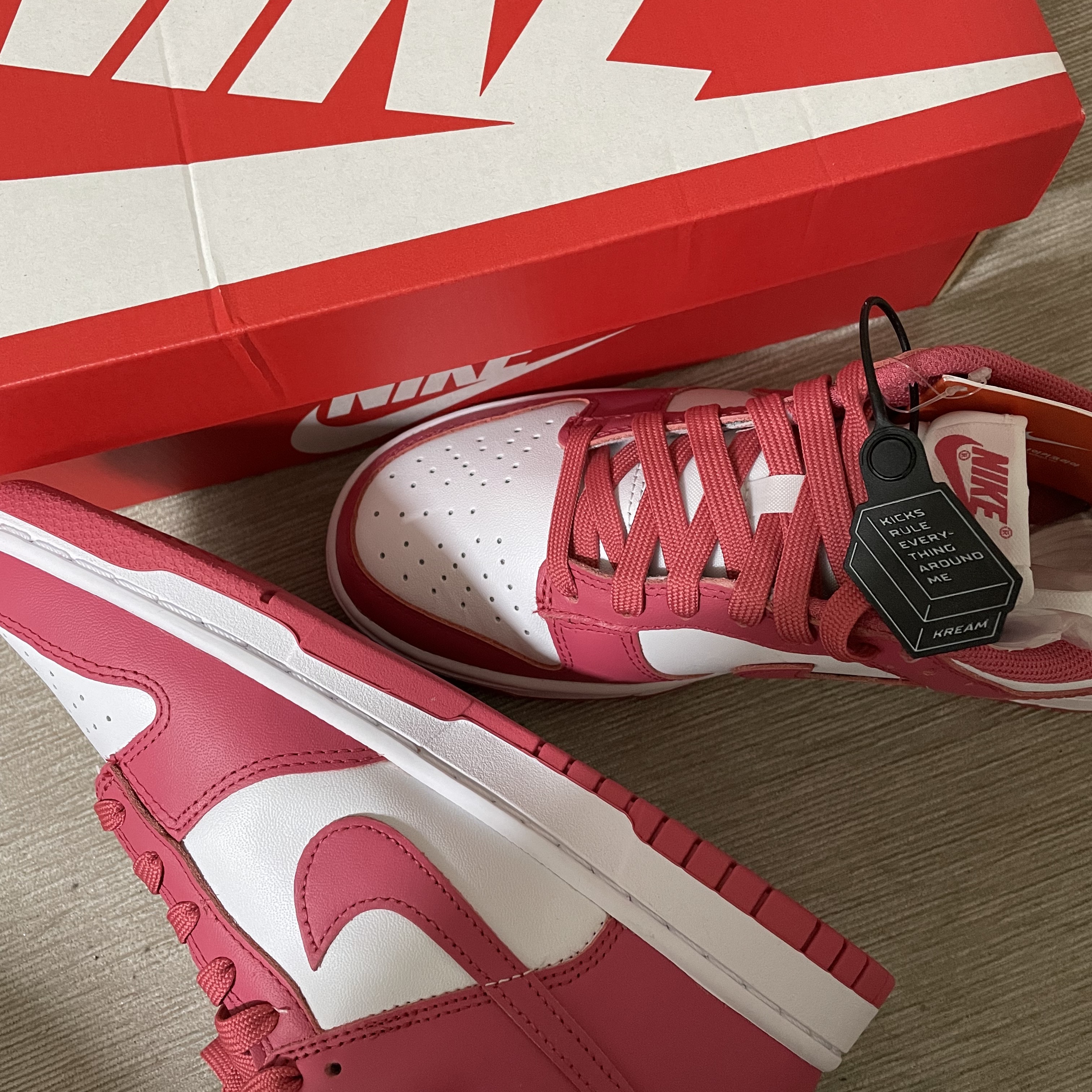 (W) Nike Dunk Low Archeo Pink 착용 스타일