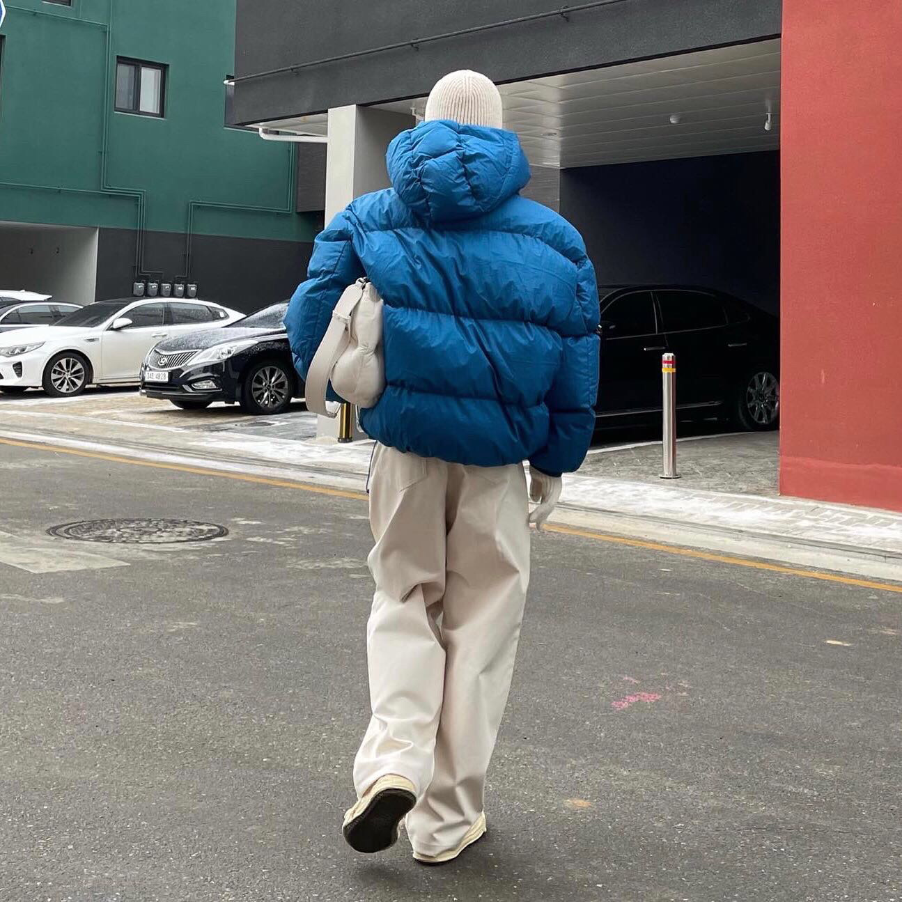 Maison Mihara Yasuhiro Baker OG Sole OD Canvas Low-top Sneakers White, Jordan 1 x Travis Scott x Fragment Retro Low OG SP Military Blue 착용 스타일 - 1