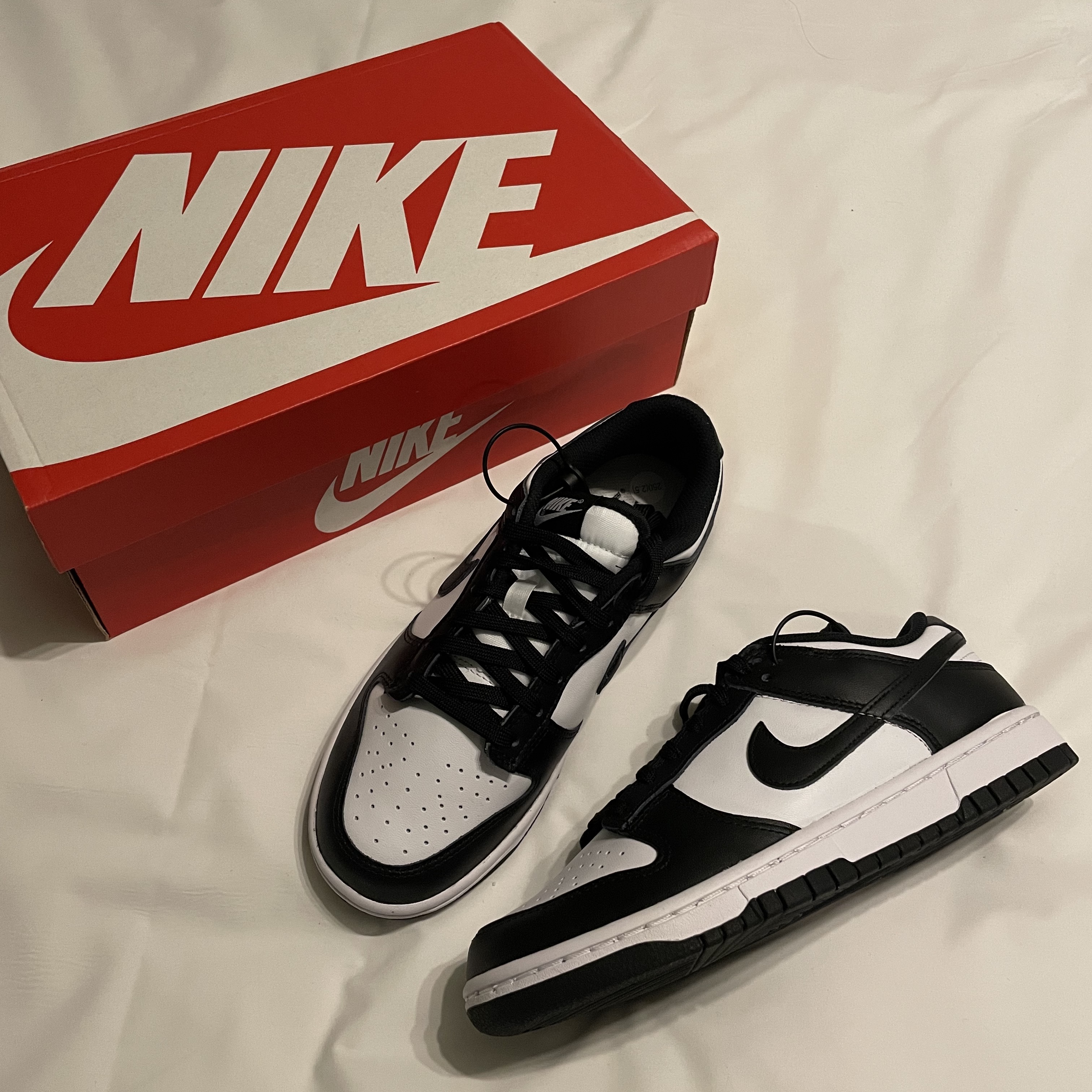 (W) Nike Dunk Low Black 착용 스타일 - 2
