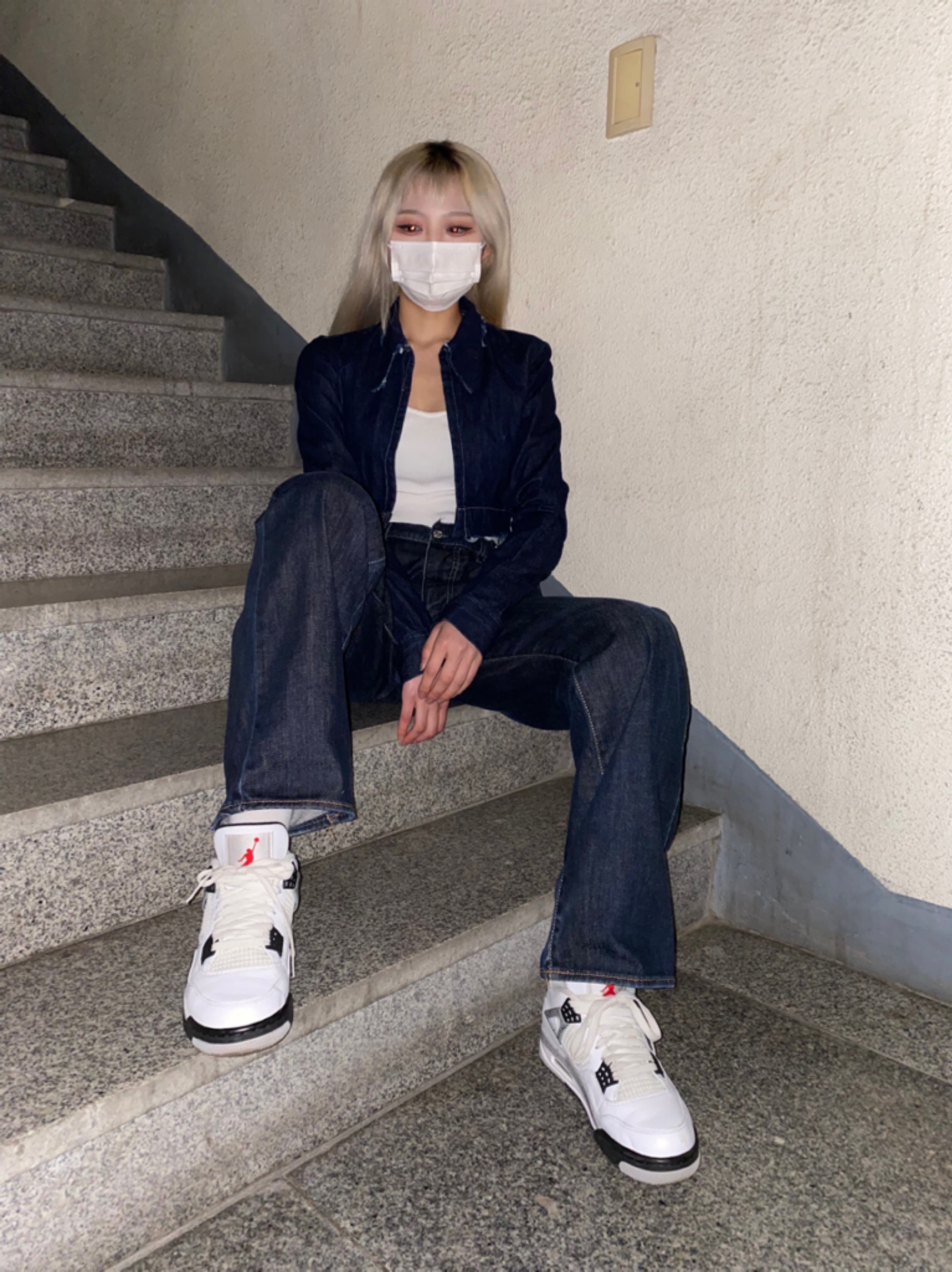 Jordan 4 Retro OG White Cement 2016 착용 스타일 - 2
