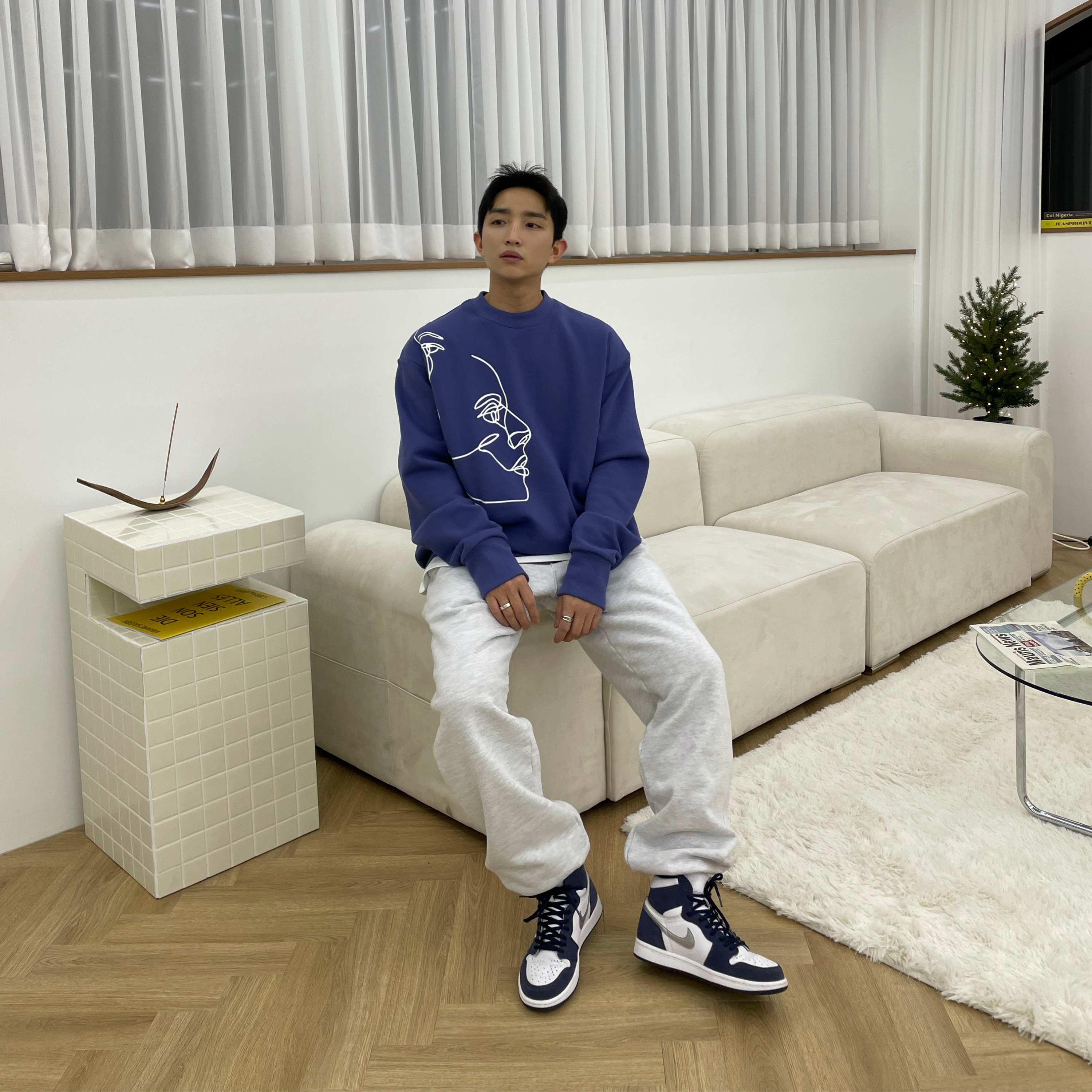 Jordan 1 Retro High OG CO.JP Midnight Navy 착용 스타일 - 2