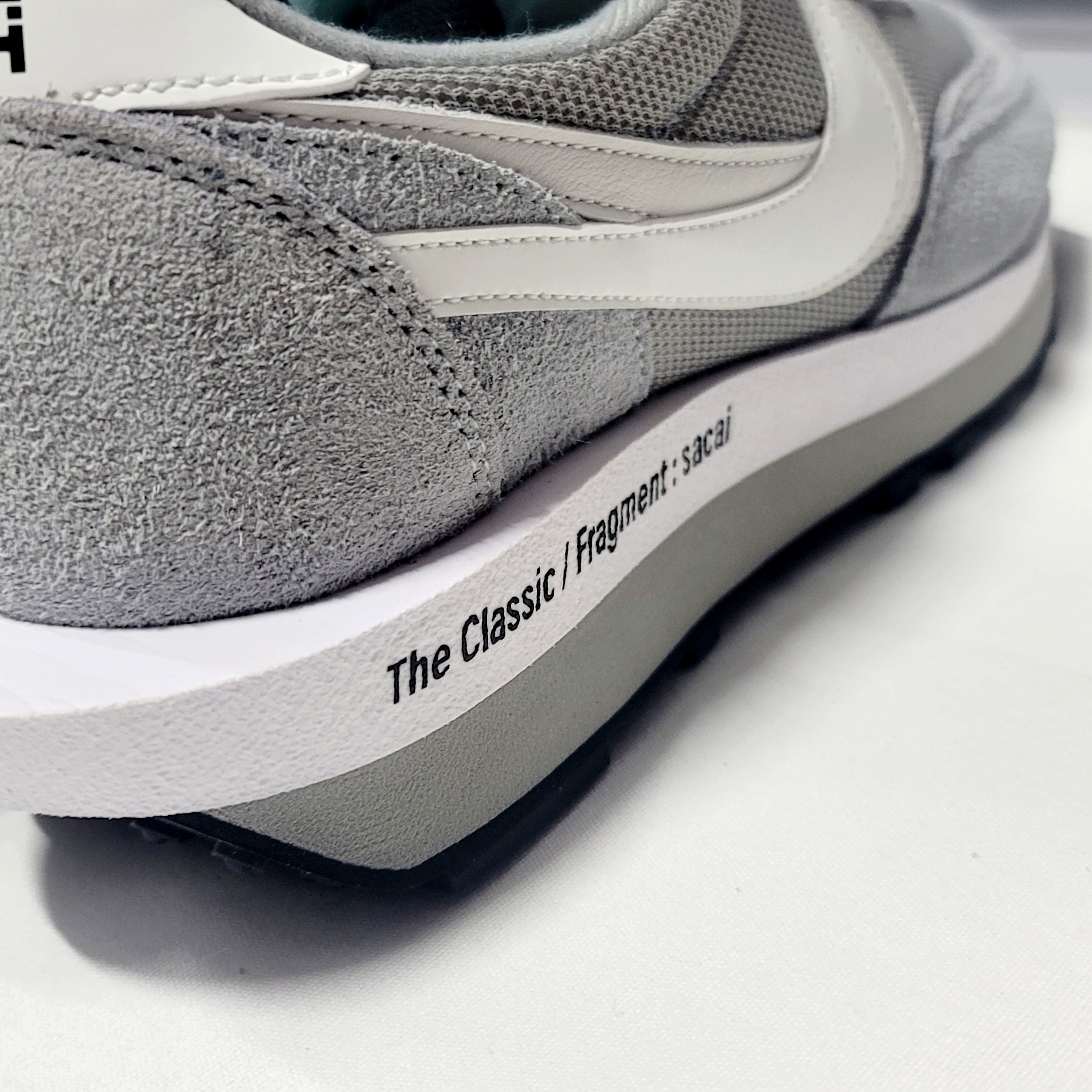 Nike x Sacai x Fragment LDWaffle Light Smoke Grey 착용 스타일 - 2