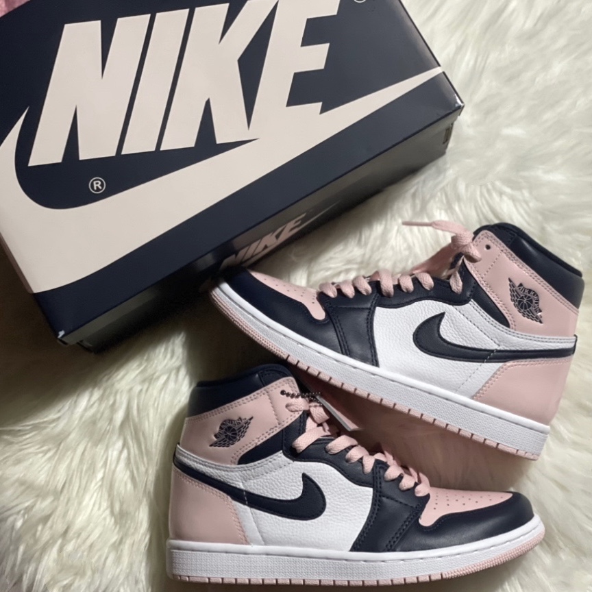 (W) Jordan 1 Retro High OG Atmosphere 착용 스타일 - 1