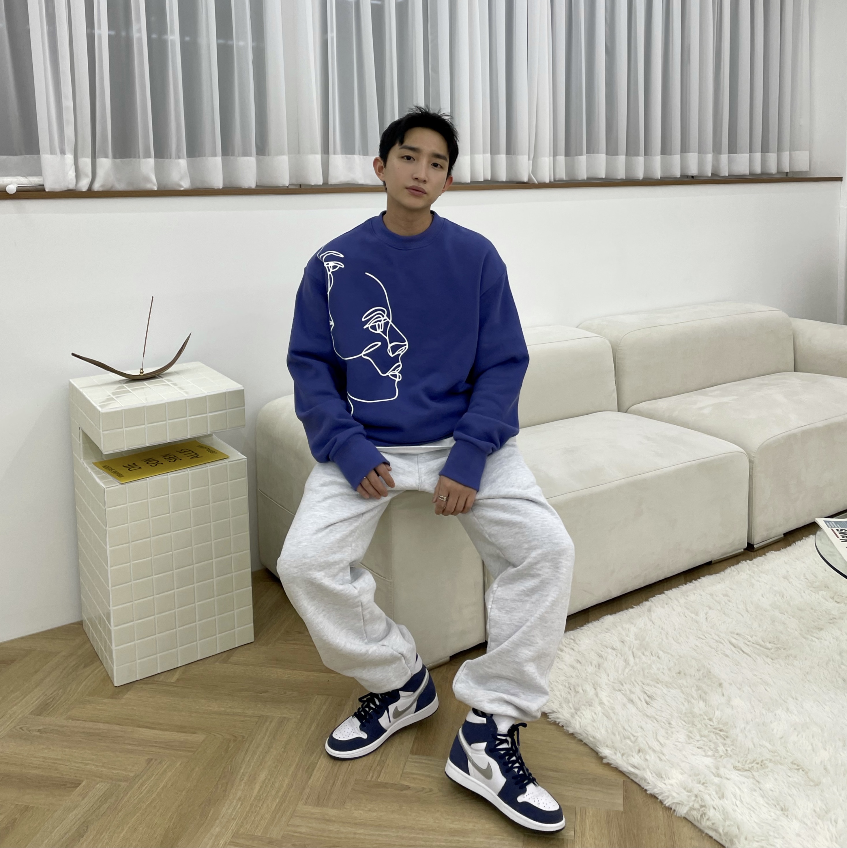 Jordan 1 Retro High OG CO.JP Midnight Navy 착용 스타일 - 1