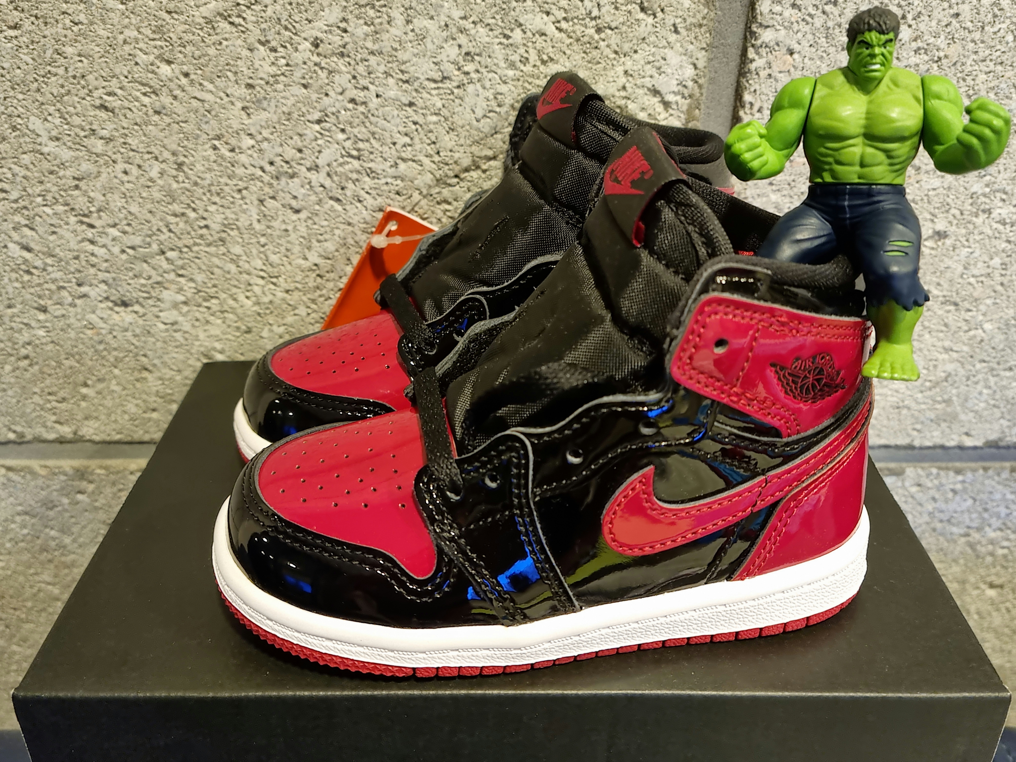 (TD) Jordan 1 Retro High OG Patent Bred 착용 스타일 - 1