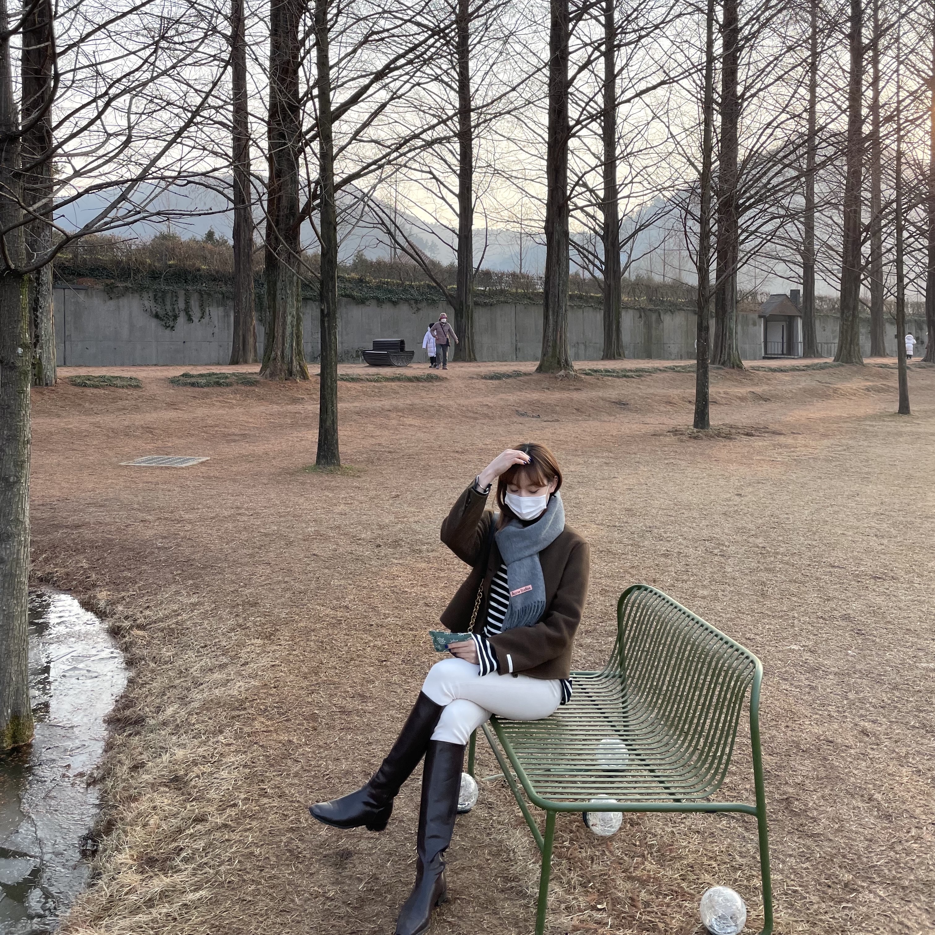Acne Studios Canada Narrow New Wool Muffler Grey Melange 착용 스타일