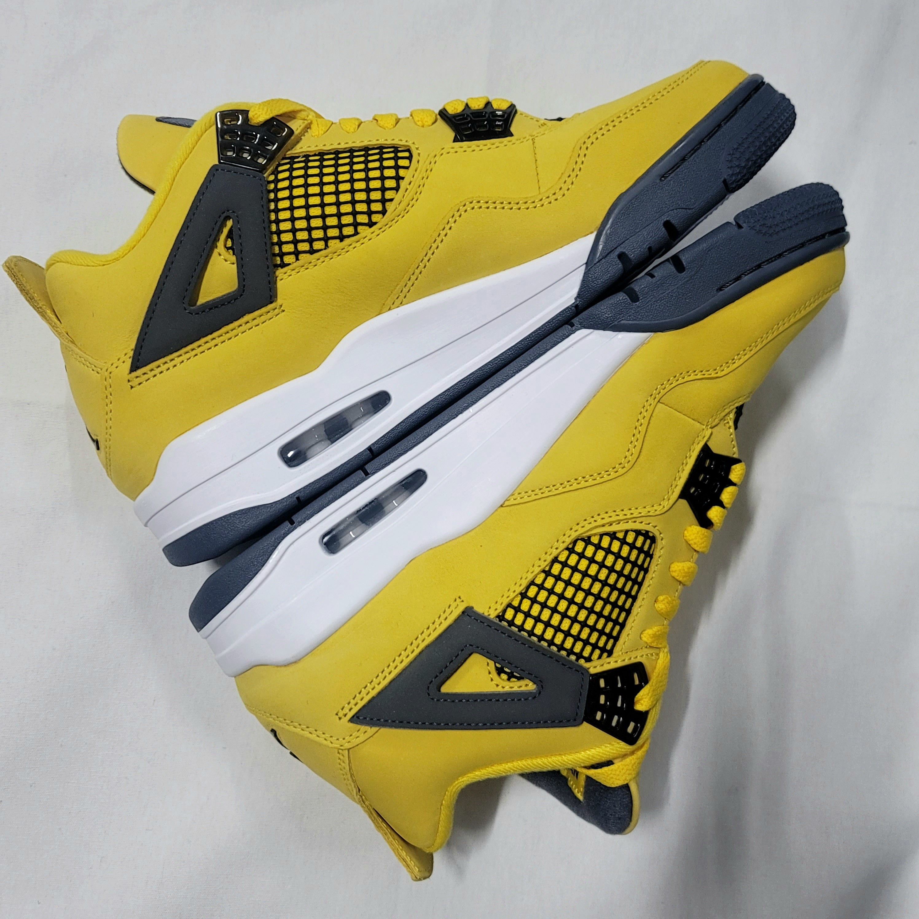 Jordan 4 Retro Tour Yellow 착용 스타일 - 1