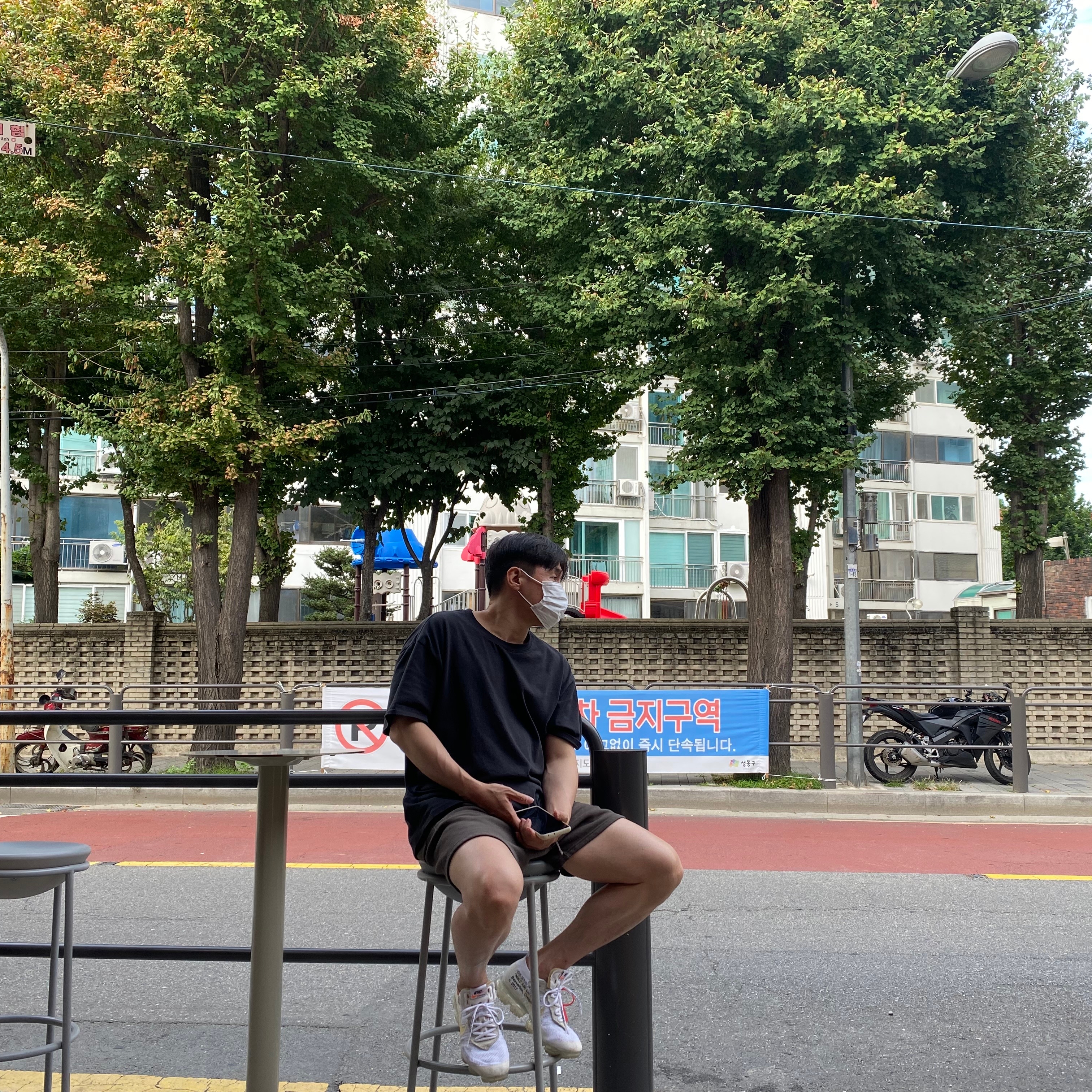 Nike x Off-White Air VaporMax V2 White 착용 스타일 - 3