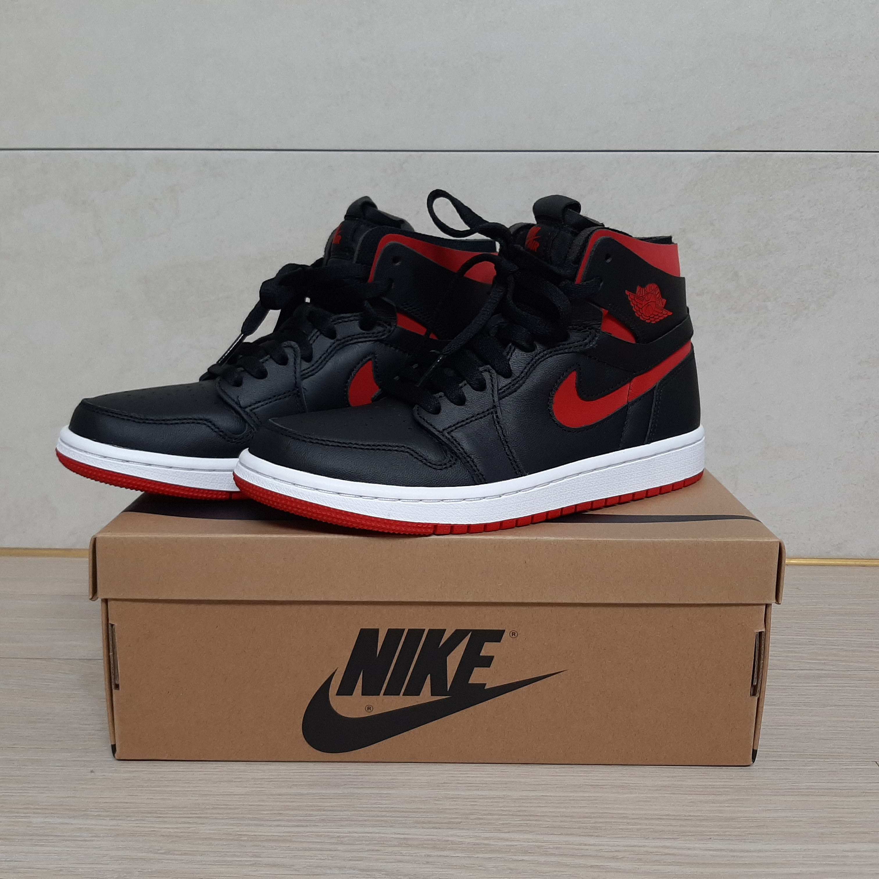 (W) Jordan 1 Zoom Air CMFT Bred 착용 스타일 - 1
