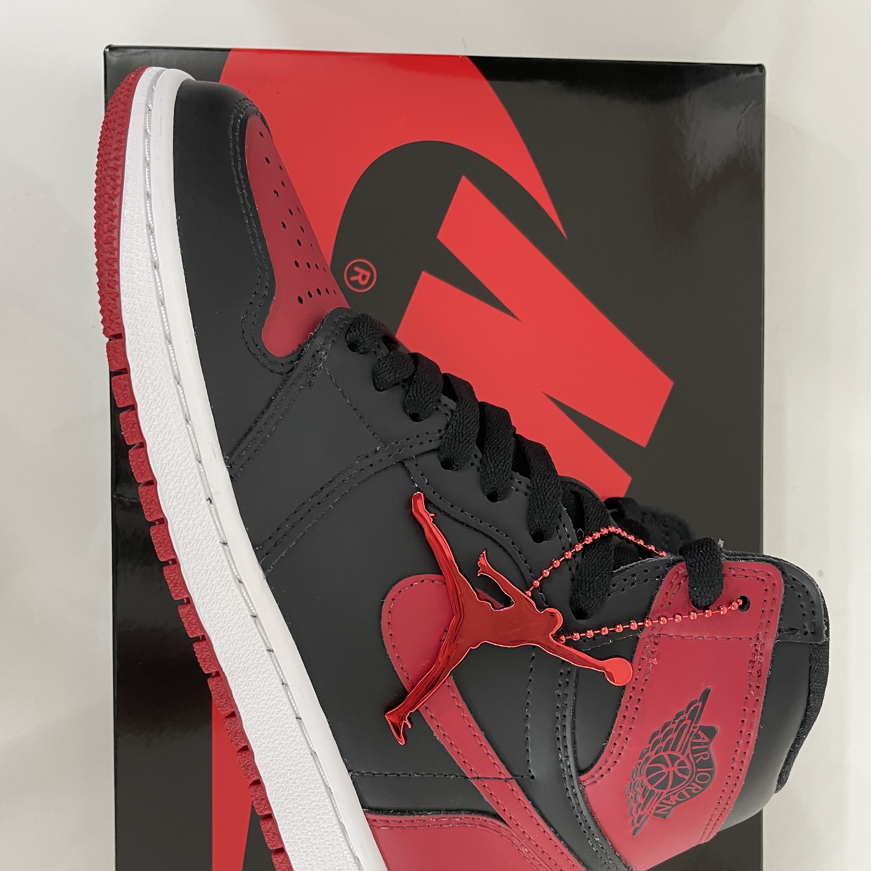 Jordan 1 Retro High OG Patent Bred 착용 스타일 - 2