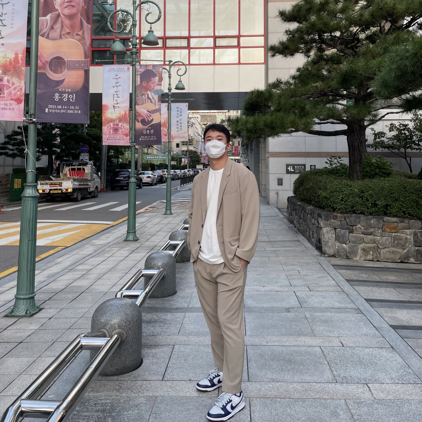 Nike x NBA Dunk Low Retro EMB Nets 착용 스타일