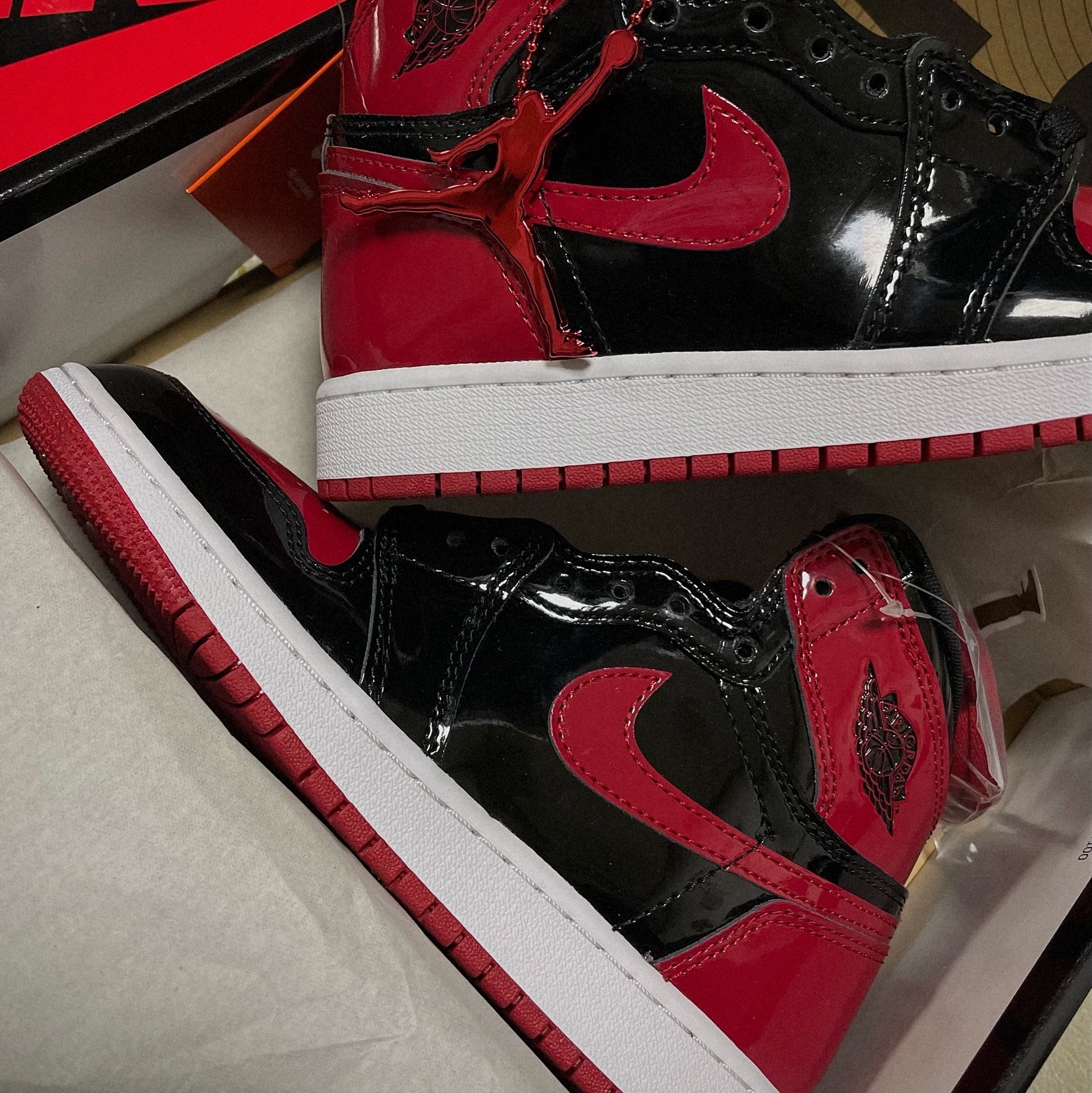 Jordan 1 Retro High OG Patent Bred, (GS) Jordan 1 Retro High OG Patent Bred 착용 스타일 - 2