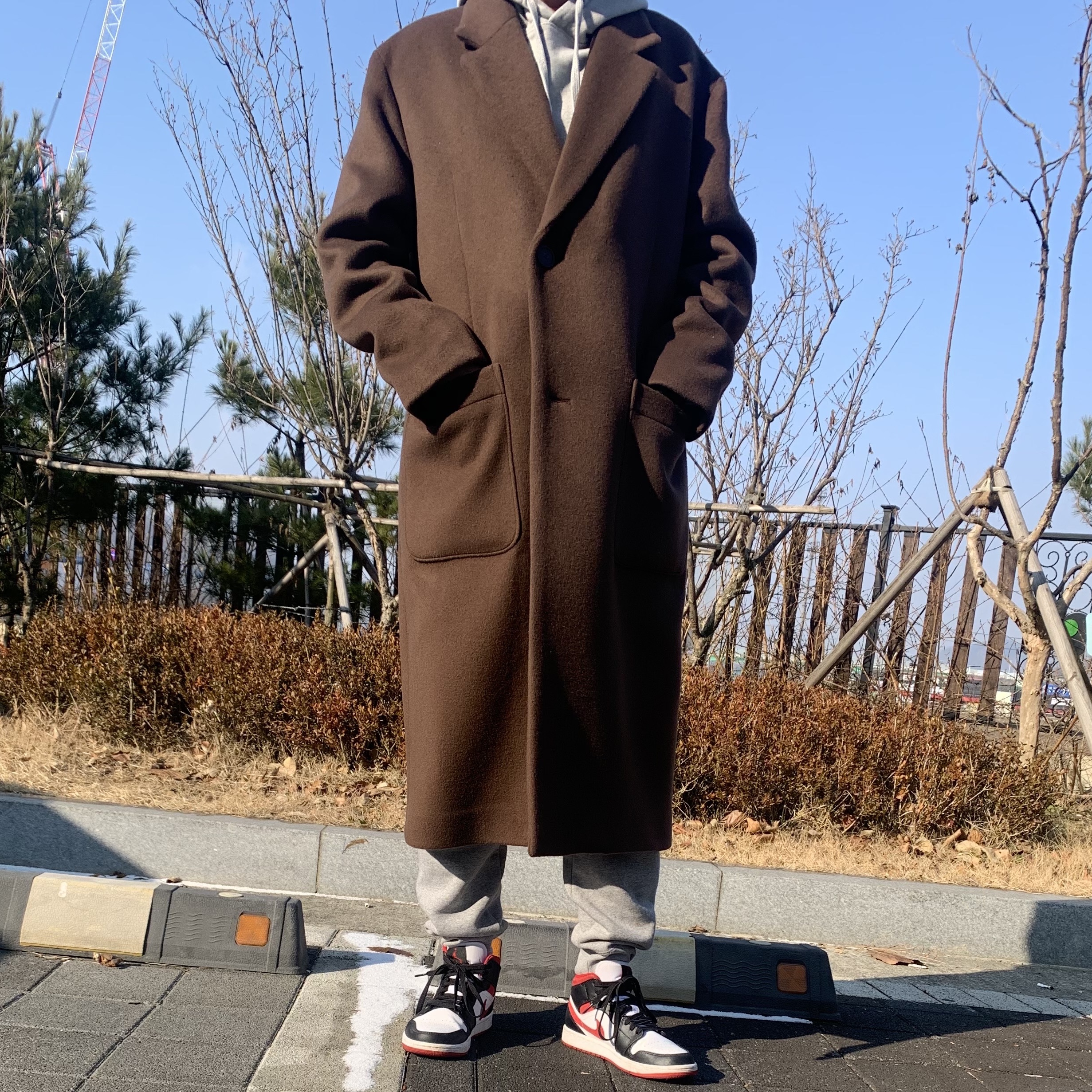 Jordan 1 Mid Gym Red Black White 착용 스타일