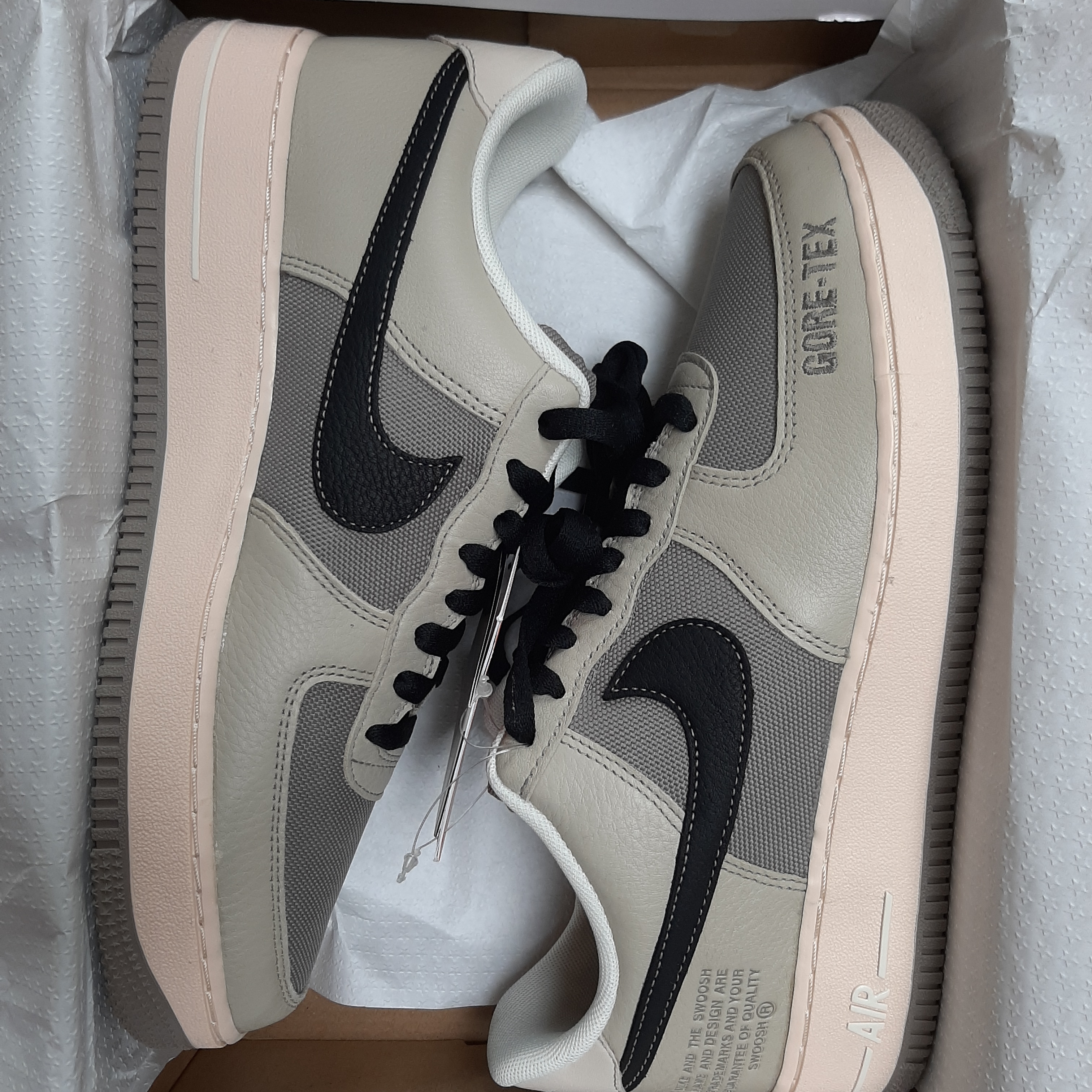 Nike Air Force 1 Low Gore-Tex Olive 착용 스타일 - 1